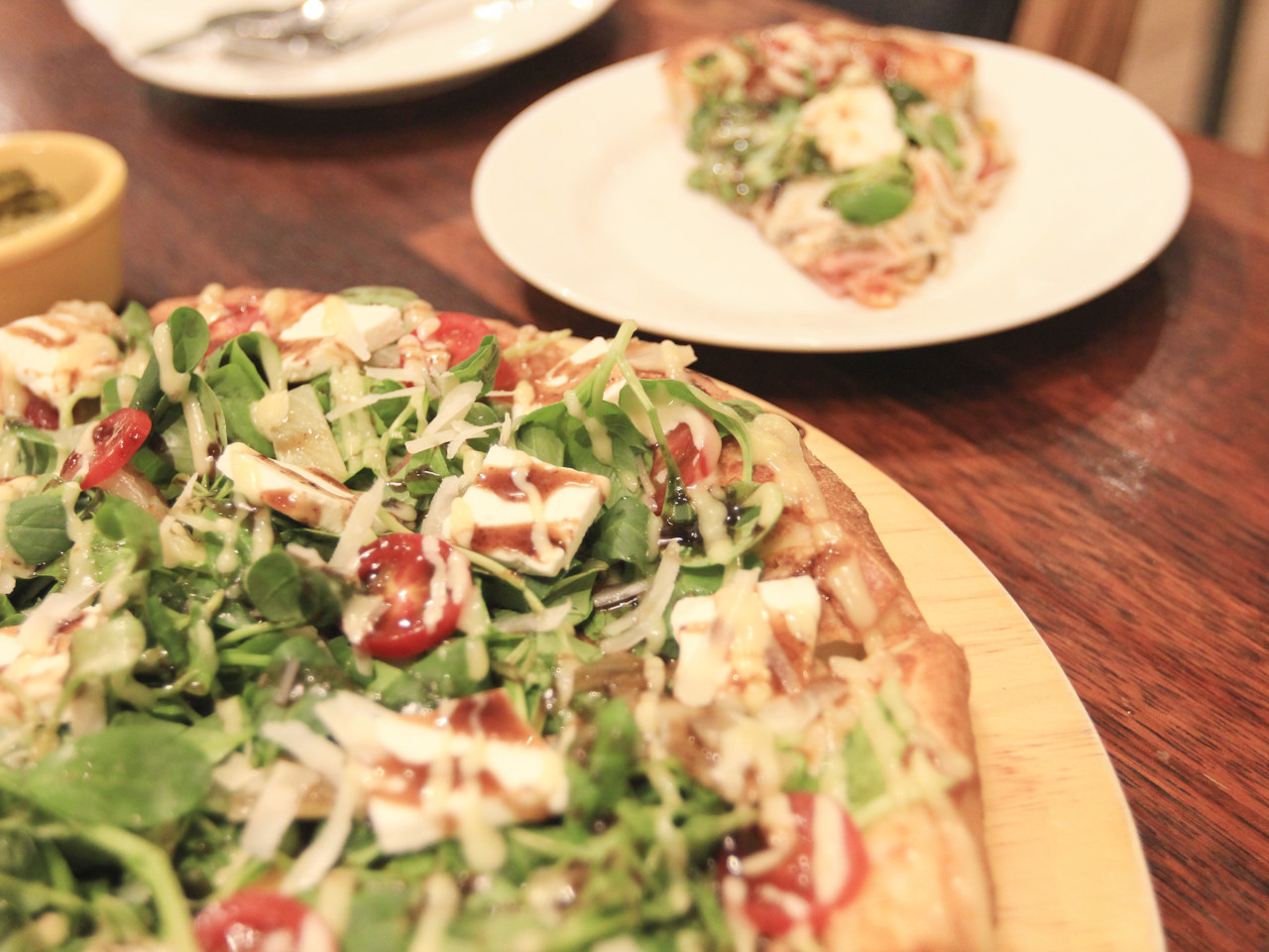 Jaemo Lee Pizza main branch cheese-crust pizza stretch