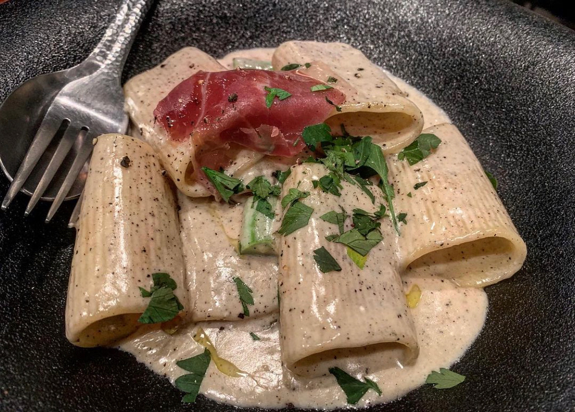 RADICI的松露意面与大麦烩饭