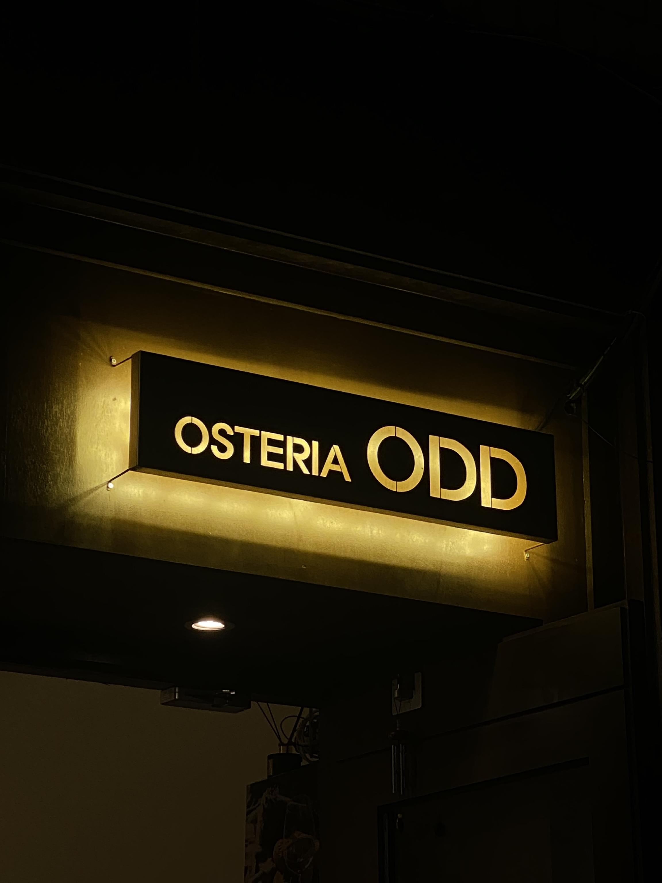 ODD Mullae Italian-leaning wine bar plates and bottles