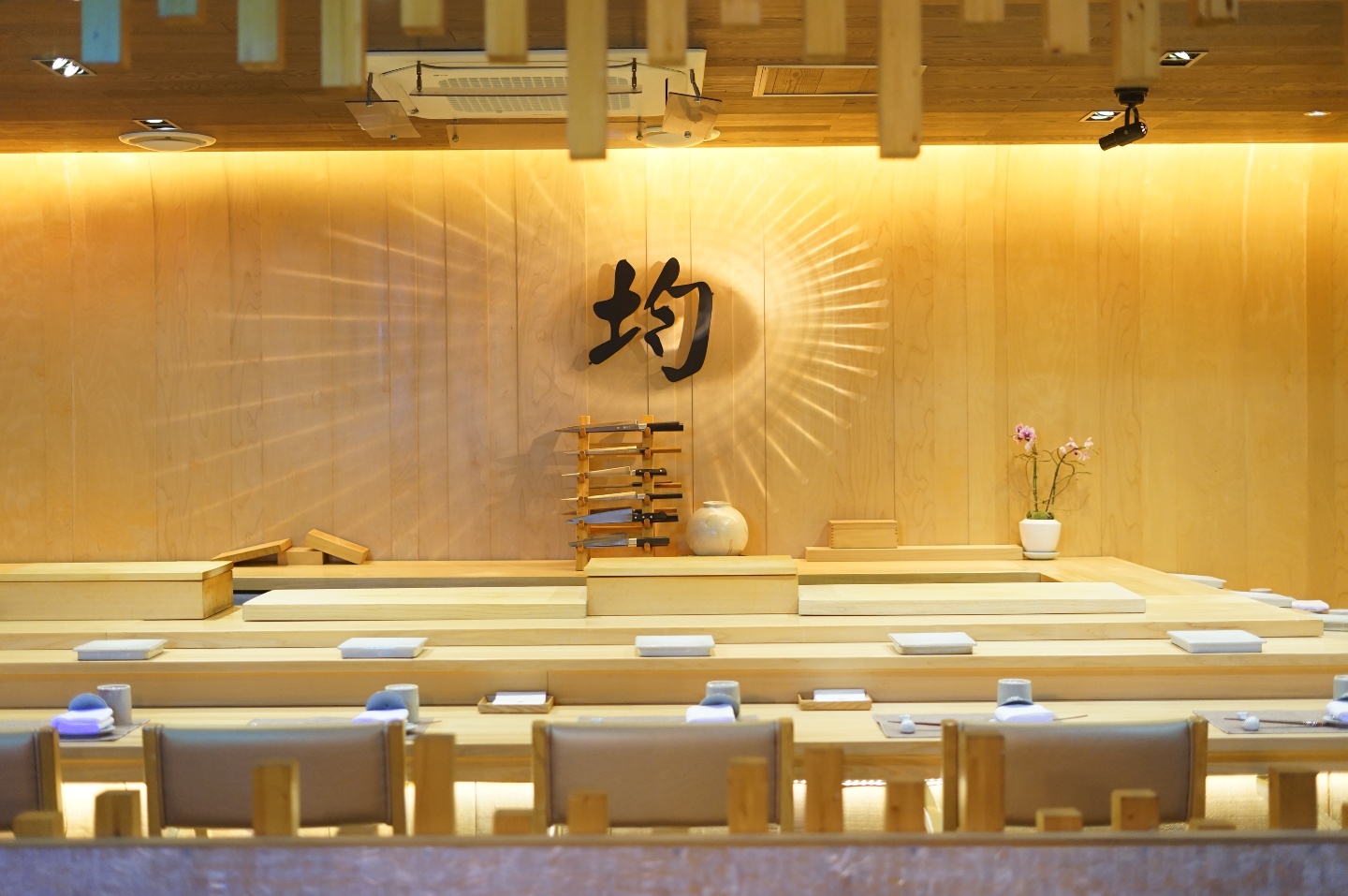 Sushi Kin generous omakase platter in Apgujeong Rodeo