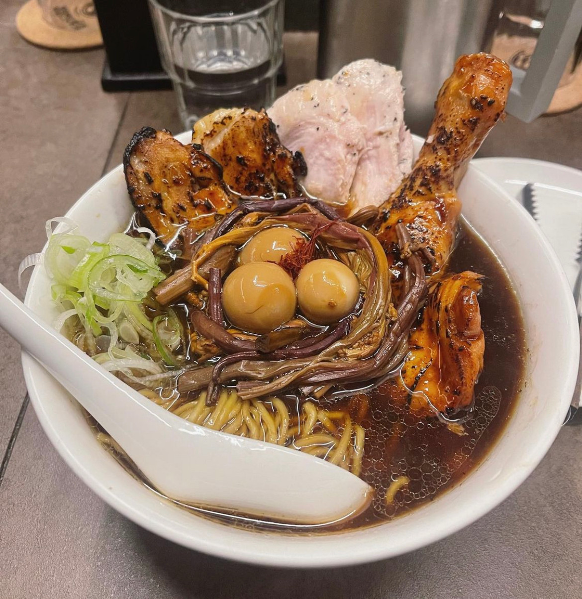 Ramura Seongsu white ramen with chicken-based broth