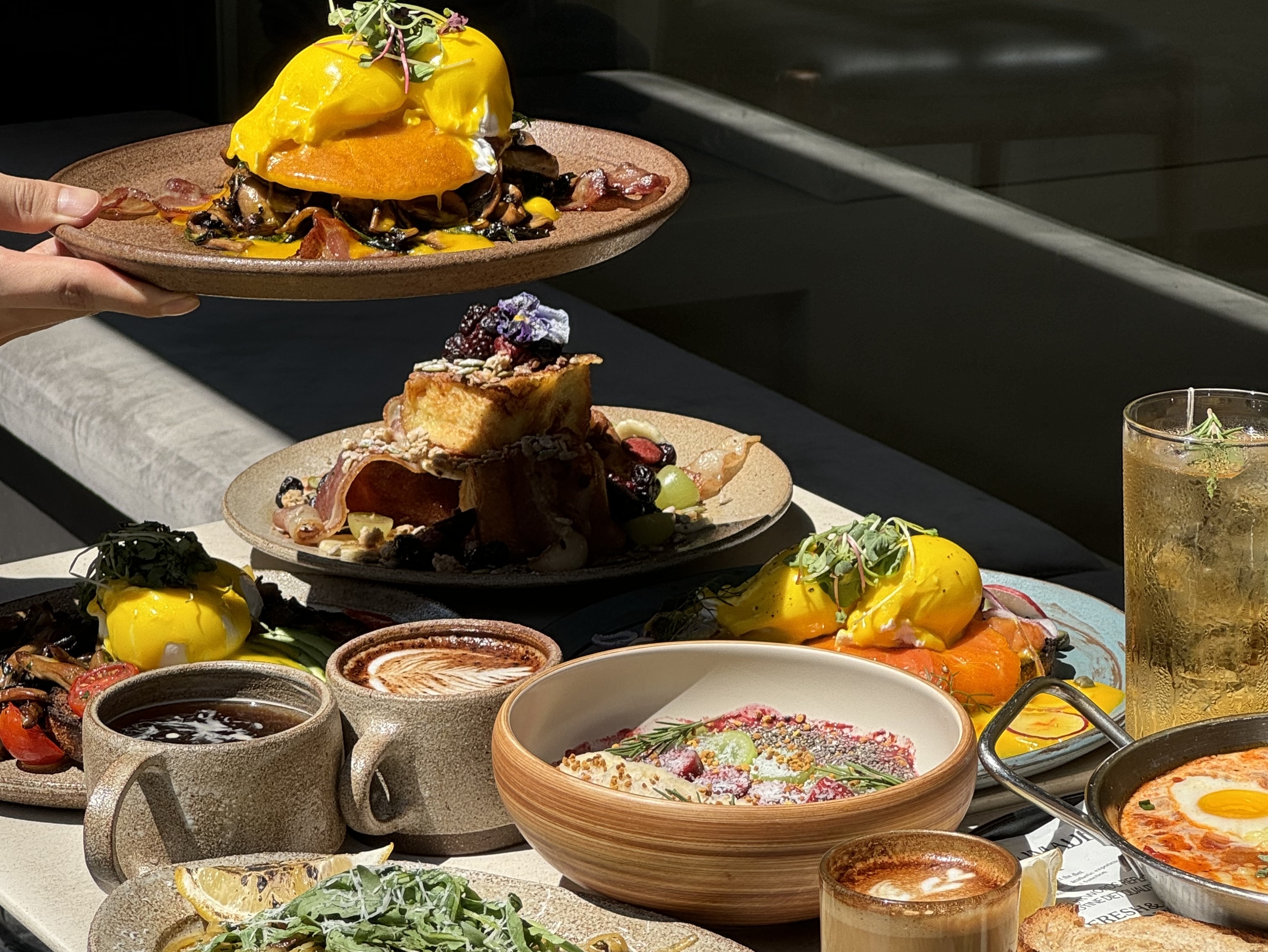 Sentimet eggs benedict with homemade hollandaise near Yangjaecheon