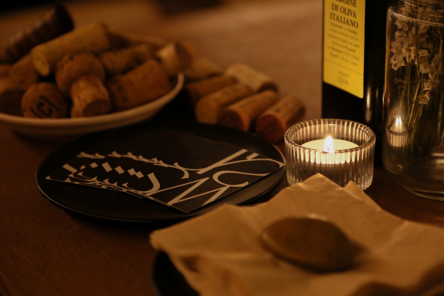 Wans Nonhyeon wine bar plates and glasses