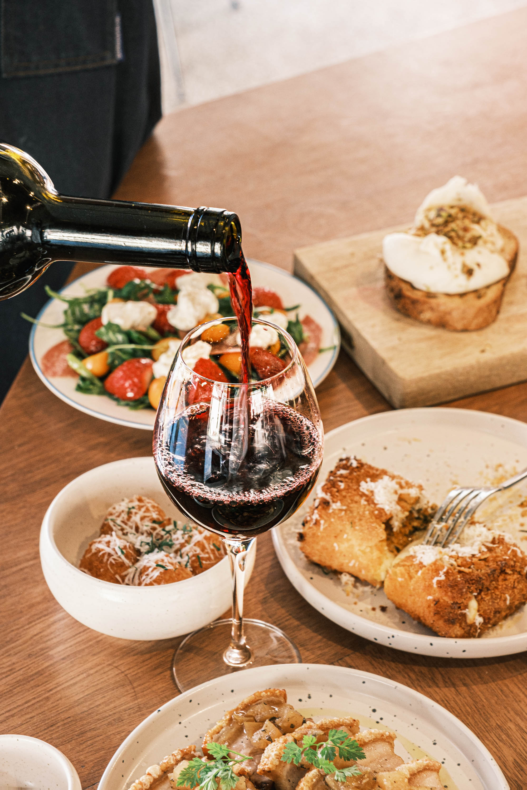 My Favorite Bottle 廣安里輕鬆紅酒吧開放式廚房