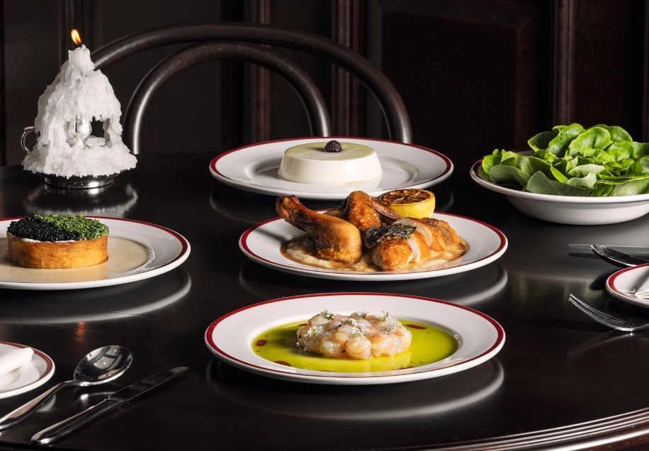 Restaurant Dexter’s classic bistro plating and wine