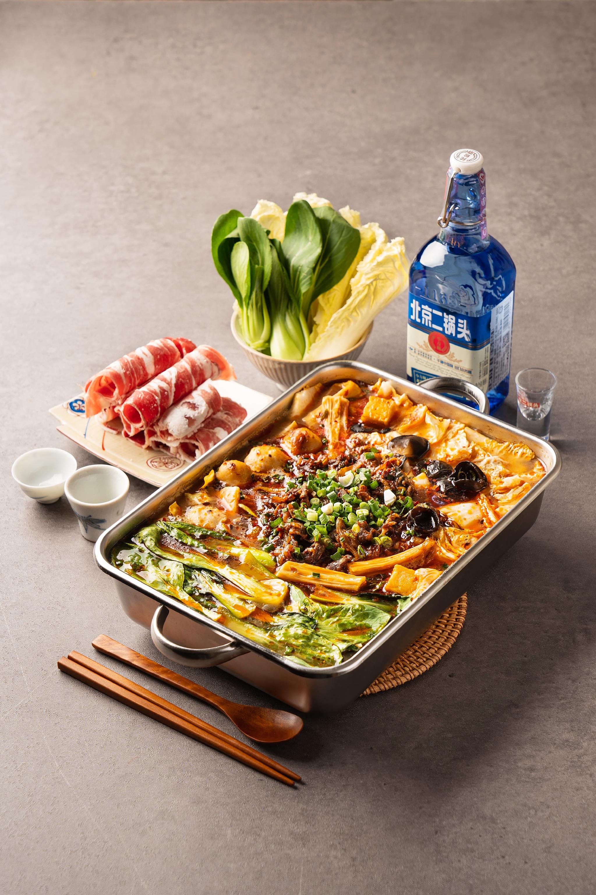 Taiwanese sausage and crispy fried bites at Hojja