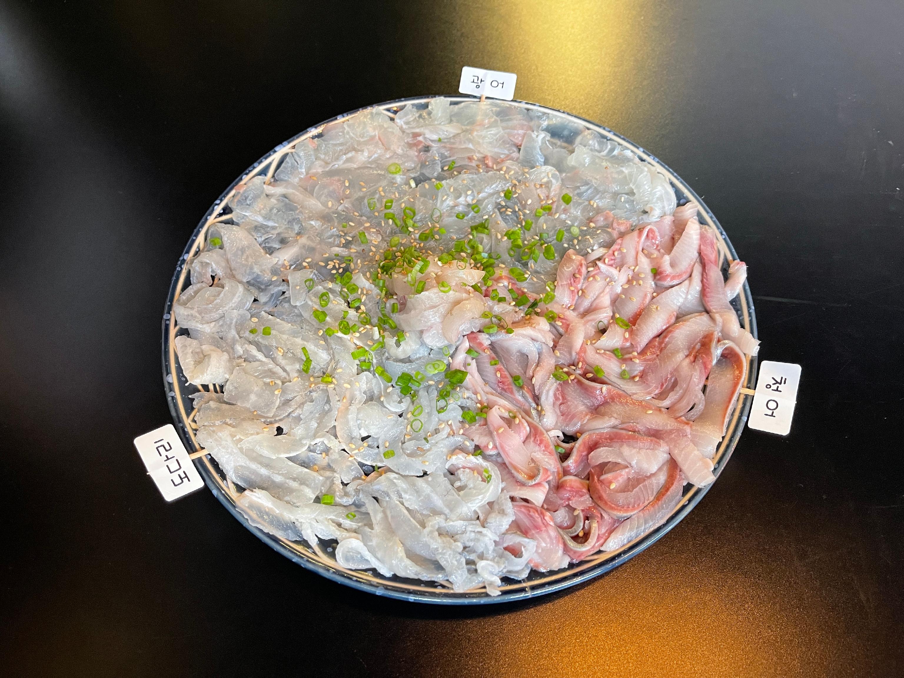 Usumi Seafood Center 刺身拼盤與炸蝦