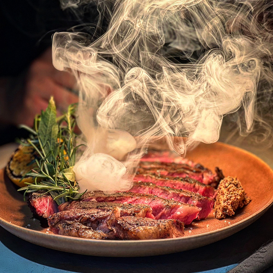 glod dining bar charcoal-grilled dishes and wine