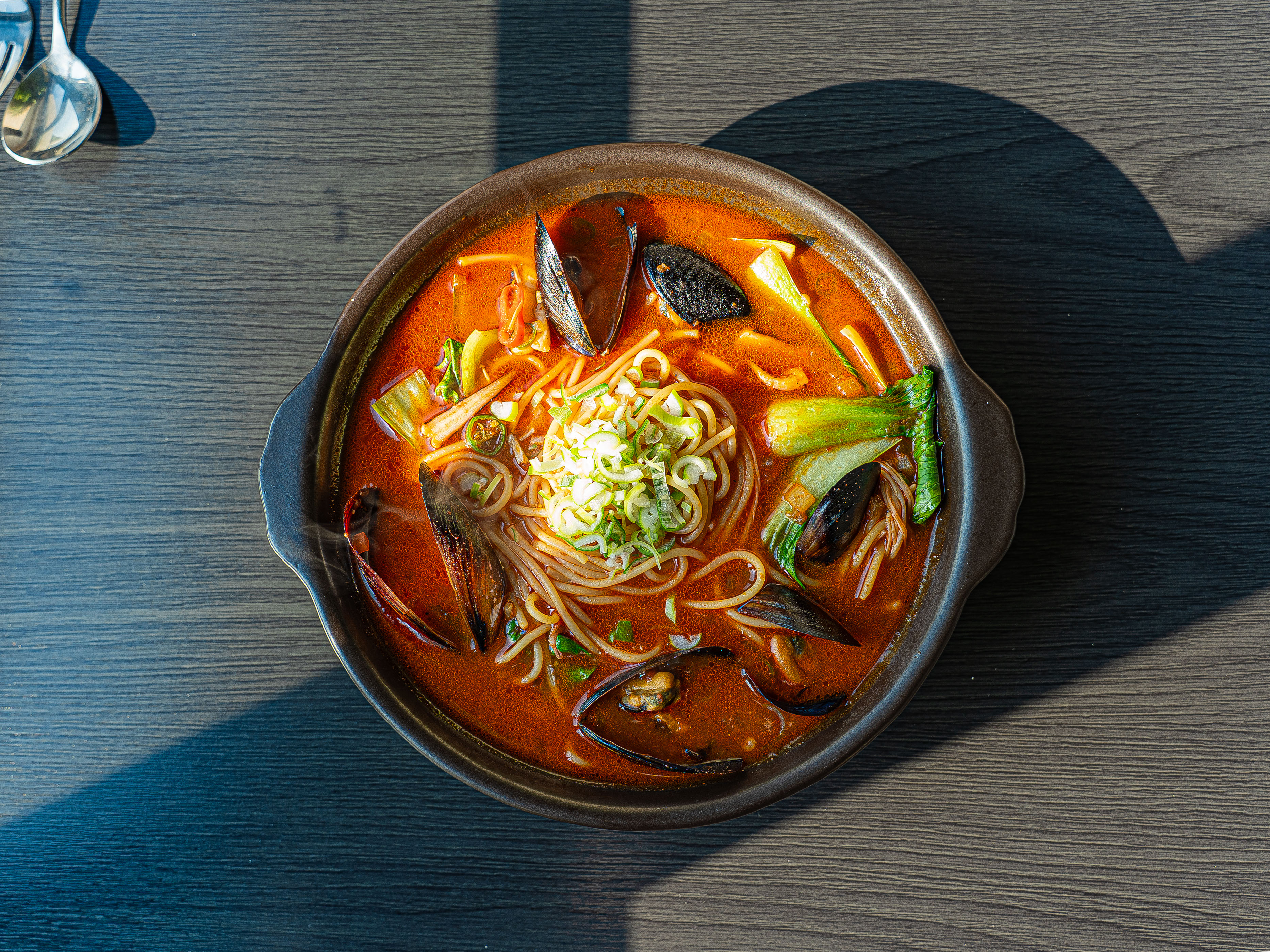 Noksa Diningのステーキ、ローズパスタと夜景