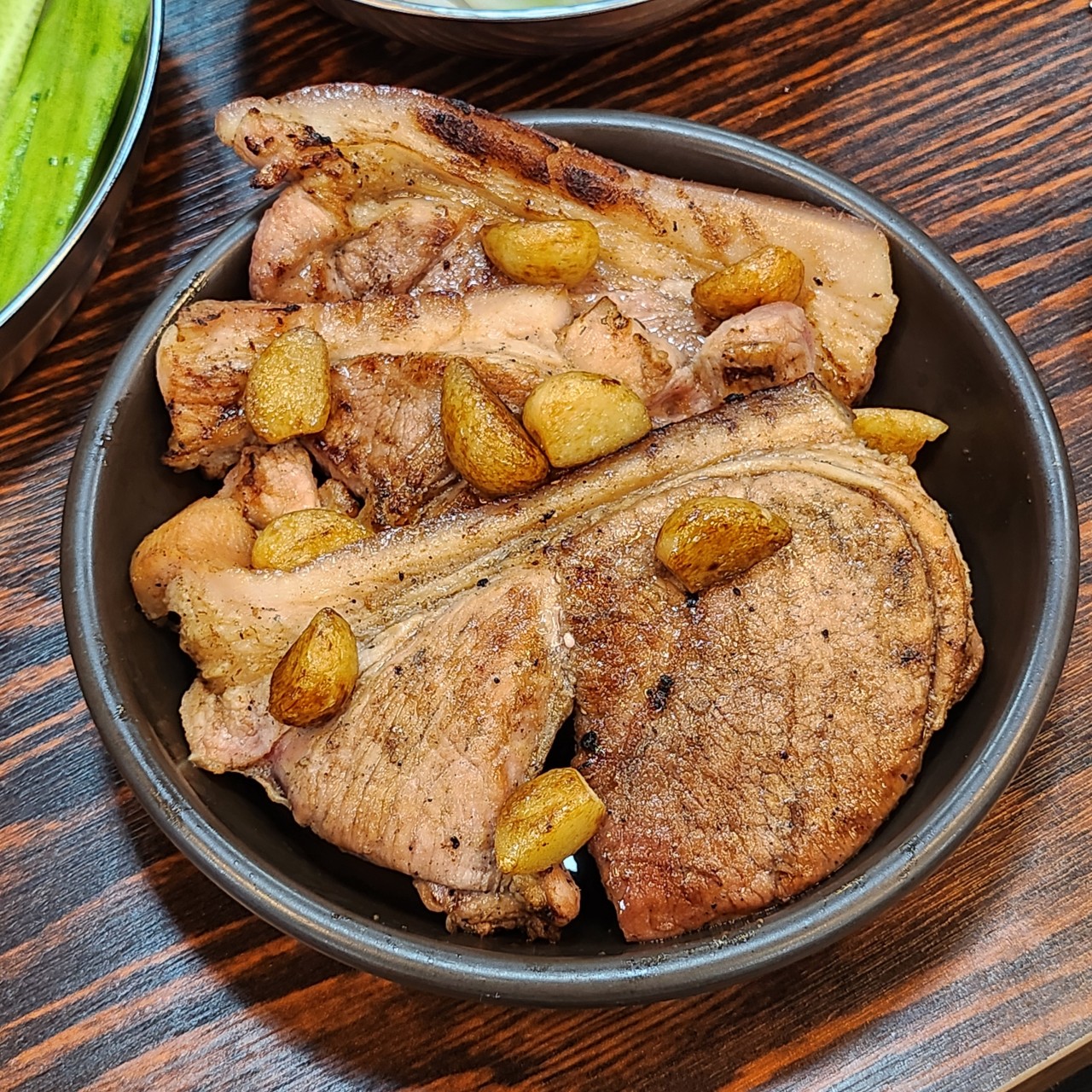 Charcoal flames and assorted cuts at Bangasil Seongsu