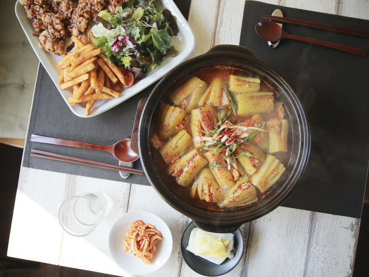 Sosohan Pungyeong鐘路區富岩洞優雅韓式餐桌