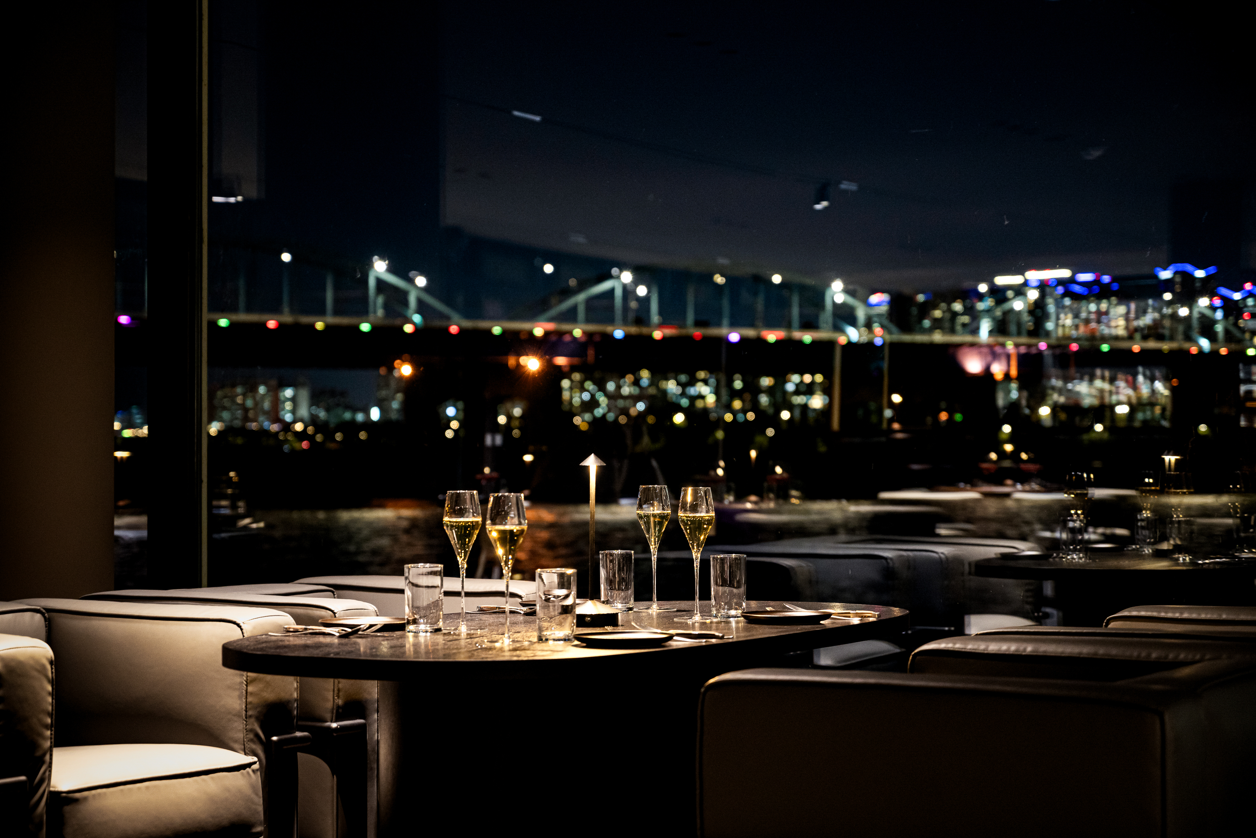 MELT terrace with Han River view and cocktails