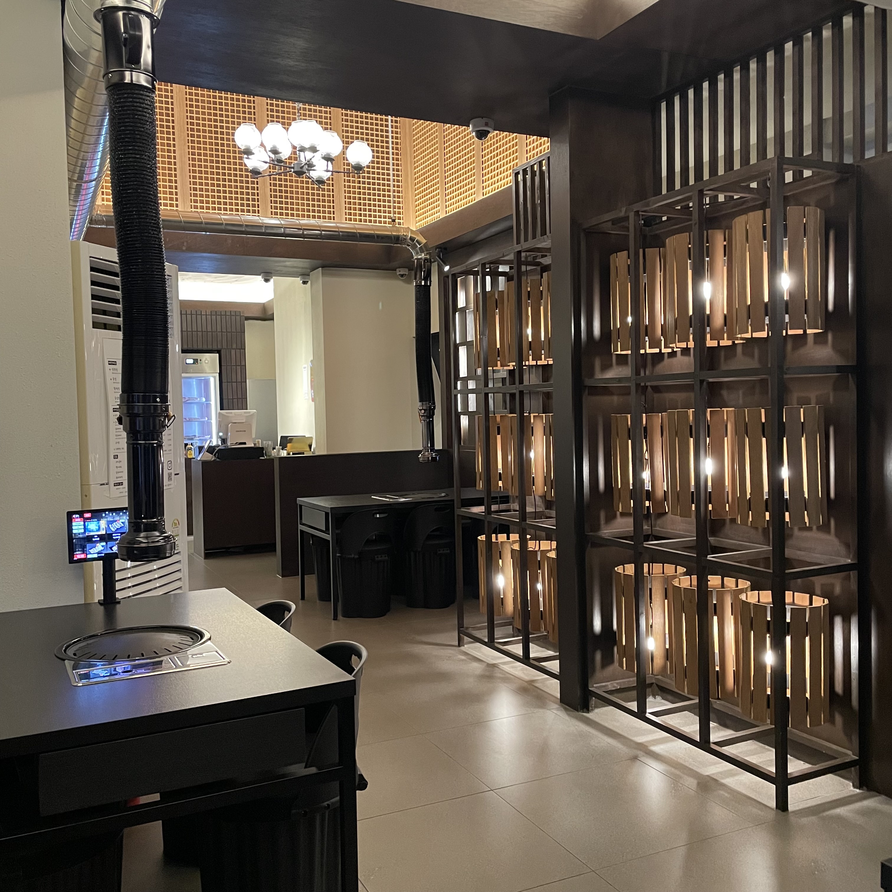 89 samgyeop clean-aged Duroc belly with tidy sides and highball