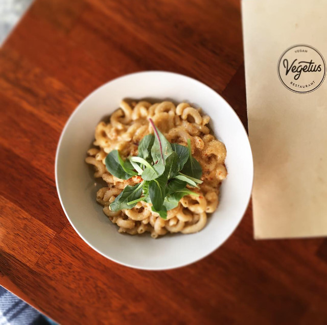 Vegetus 懷舊溫馨的海放村純素咖啡館與甜點