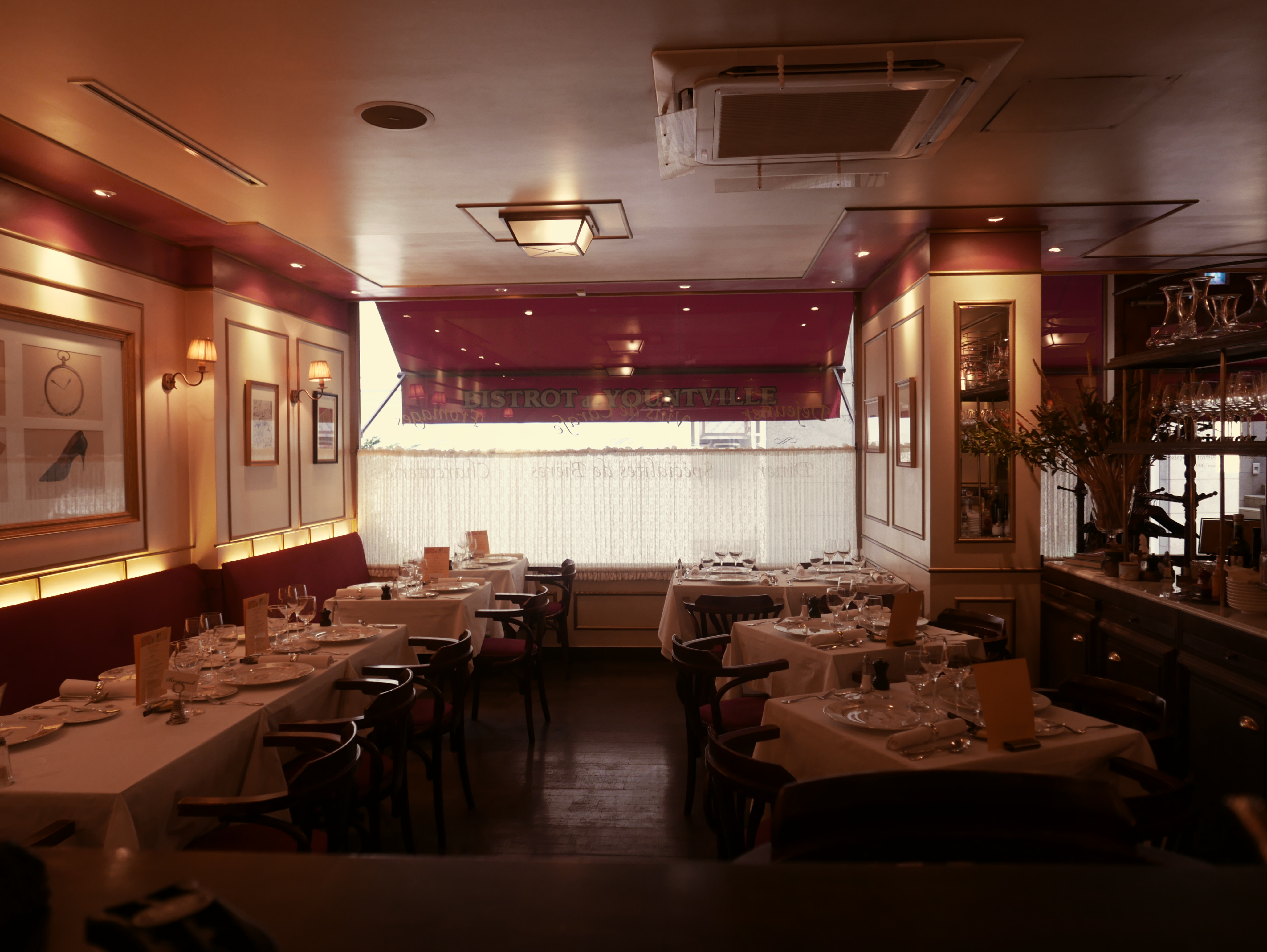 BISTROT de YOUNTVILLE classic onion soup and Burgundy wine - Image 4