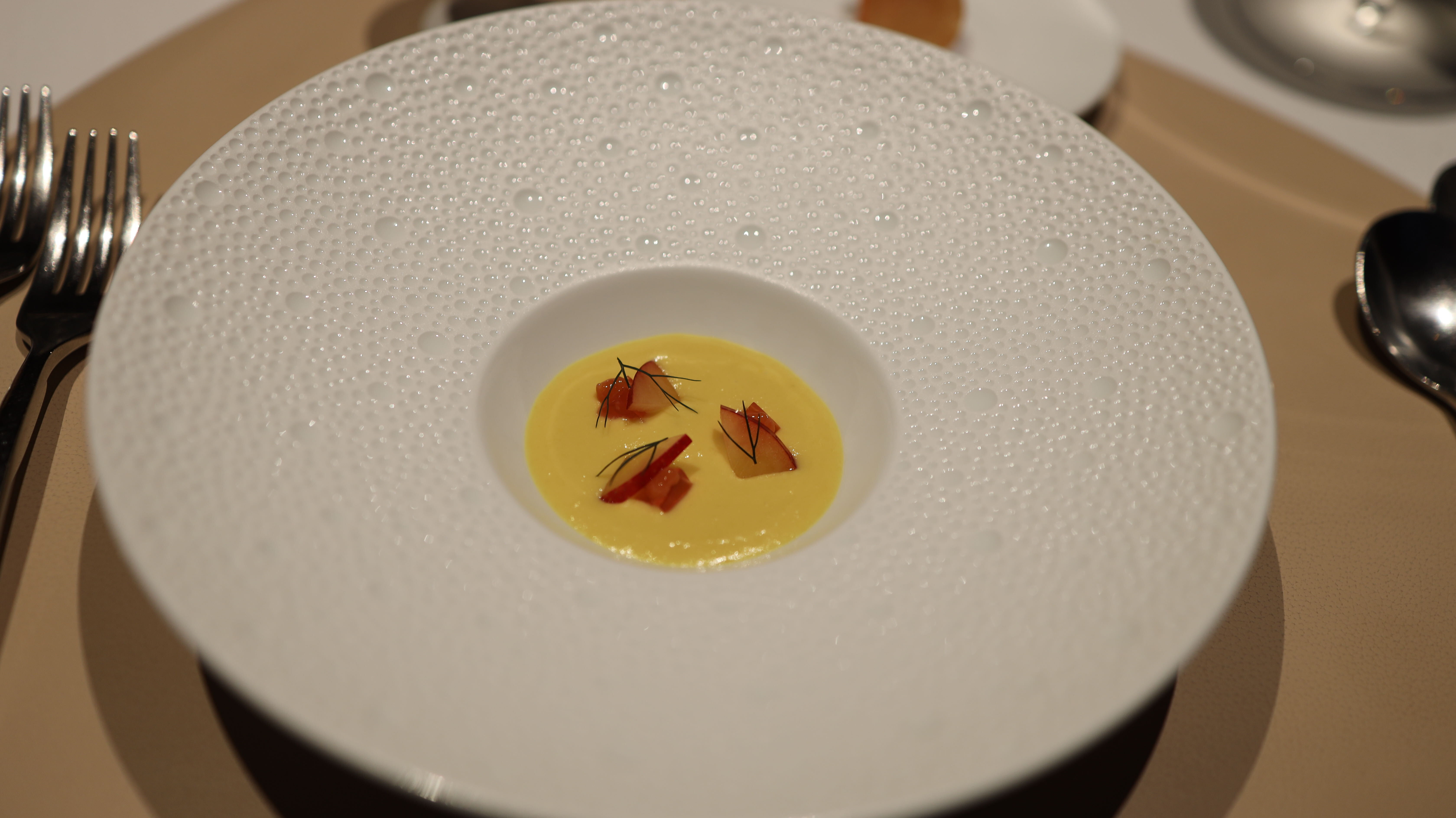 L'Amitie dining room and refined plating