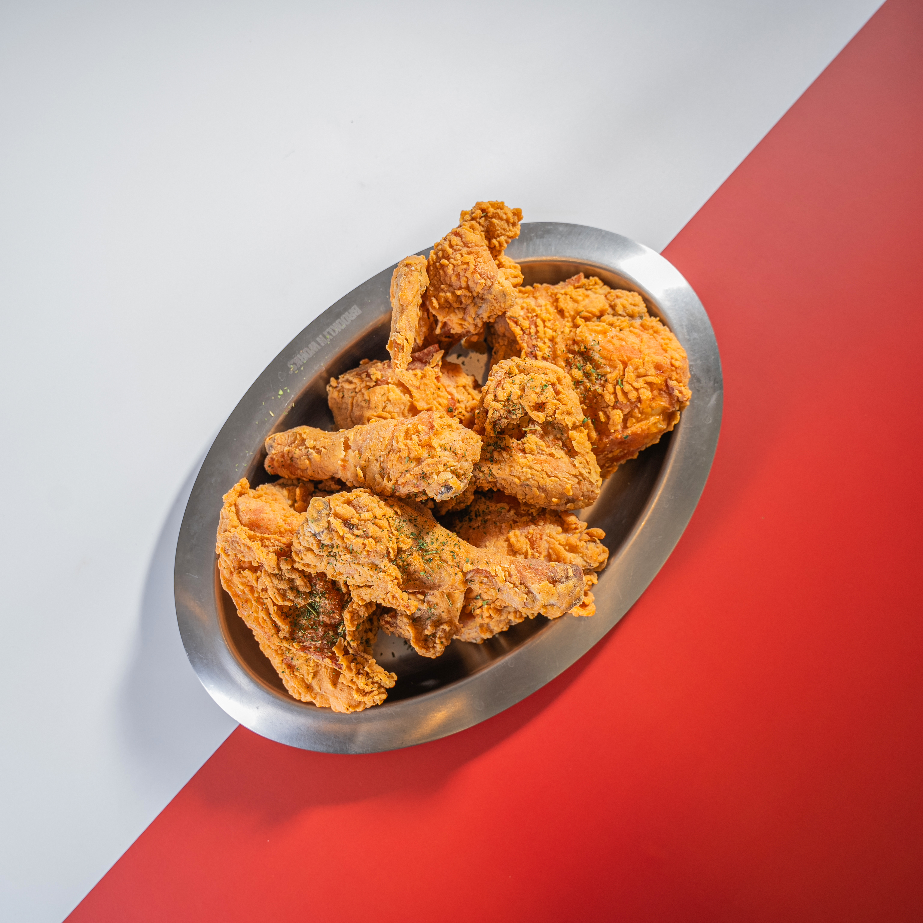 建大民智超市的辣炒年糕、炸鸡及学生夜晚氛围