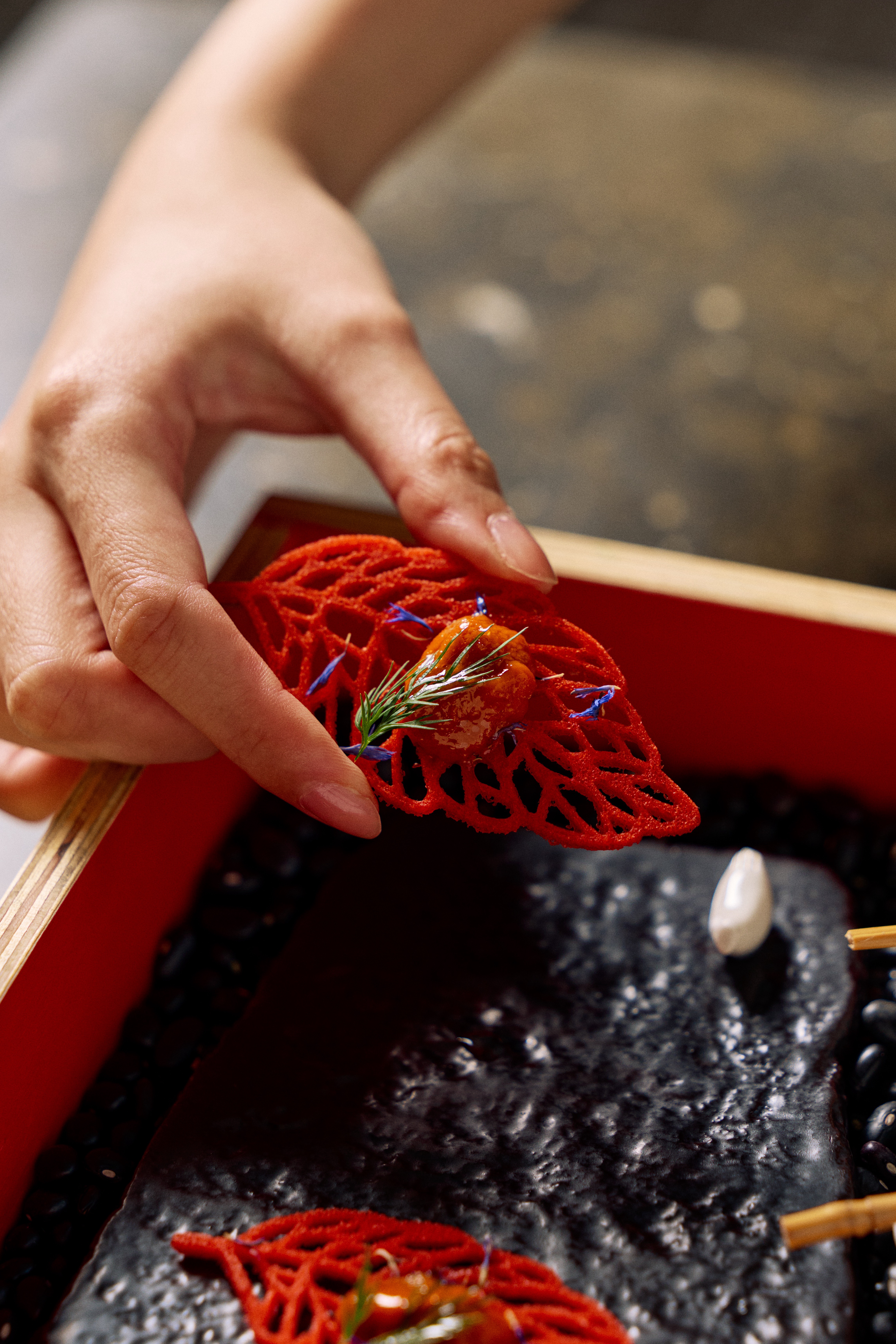 機張の静かな空間で現代韓国料理を楽しむレストランアンビアンス