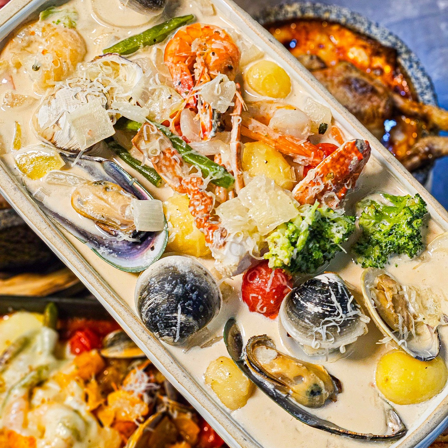 Gorilla Chef Magok bar and stone-pot dishes