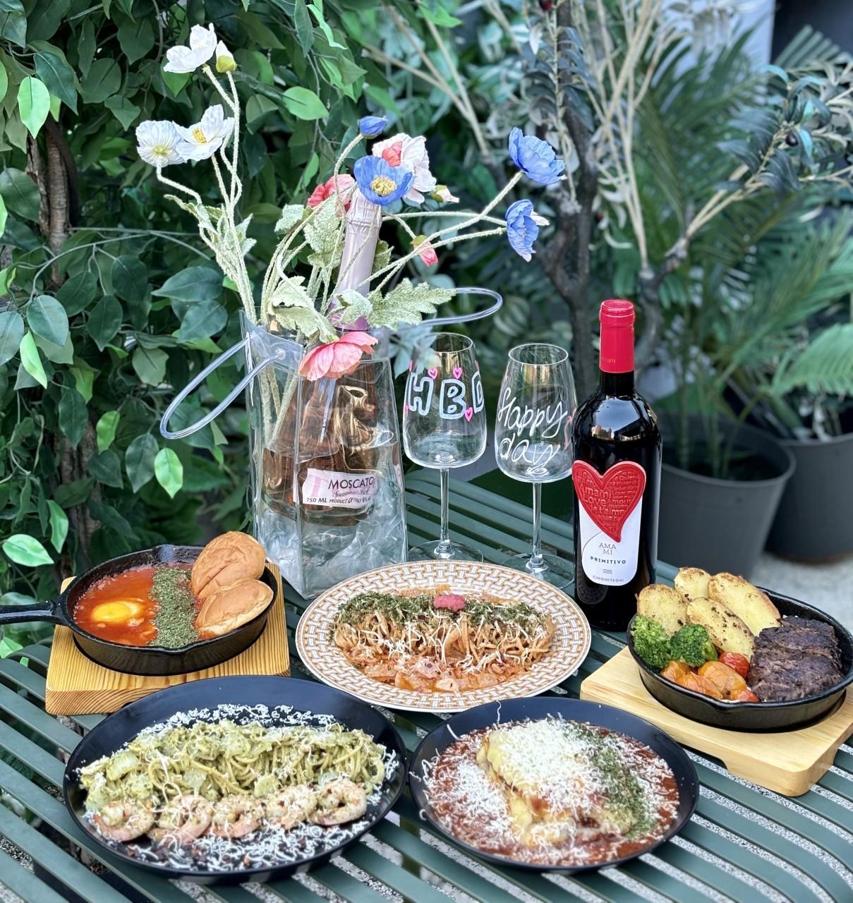 夕暮れの성수옥상（成秀ルーフトップ）ワインバー