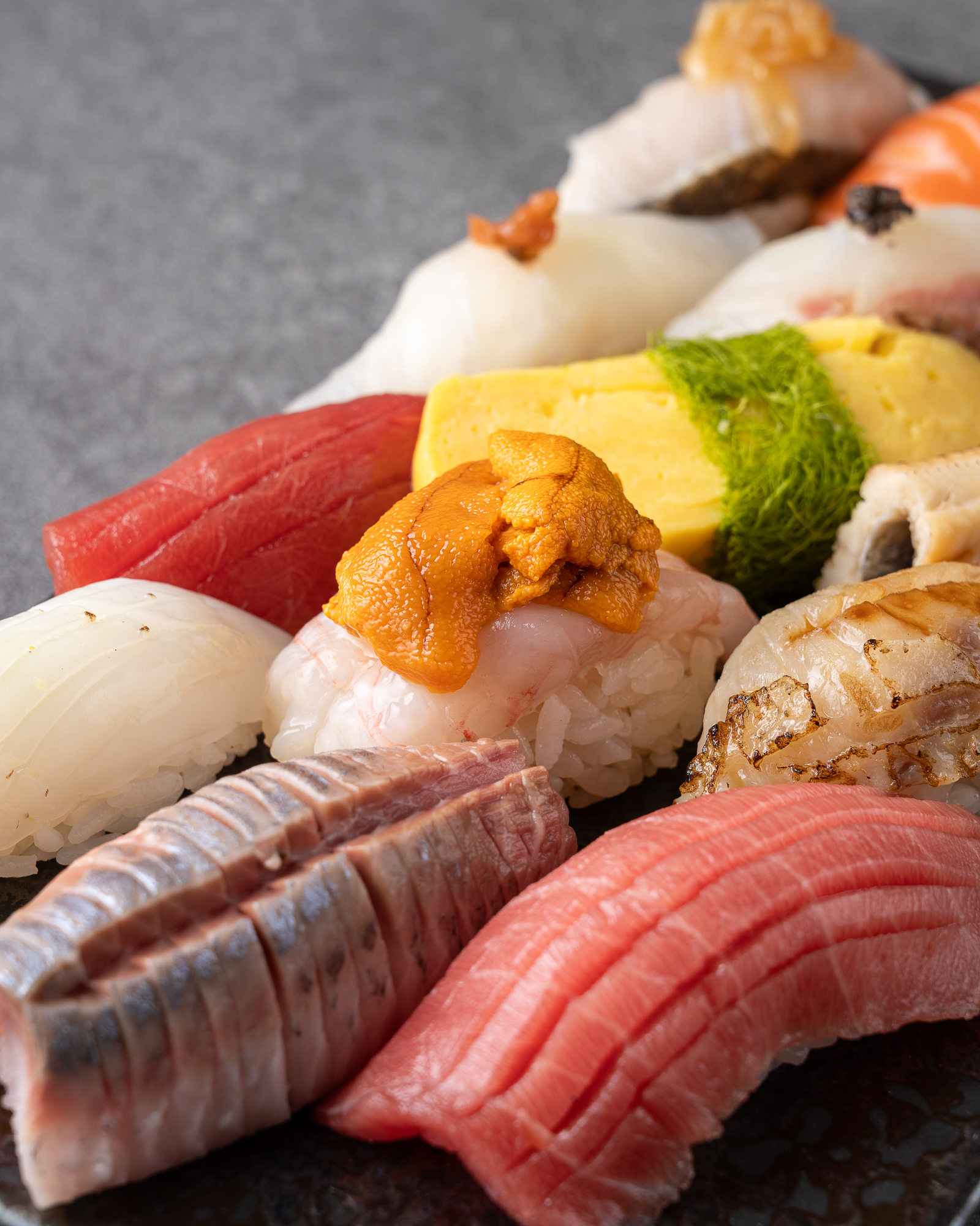 Handdam Sushi近龙山站细致摆盘精选寿司