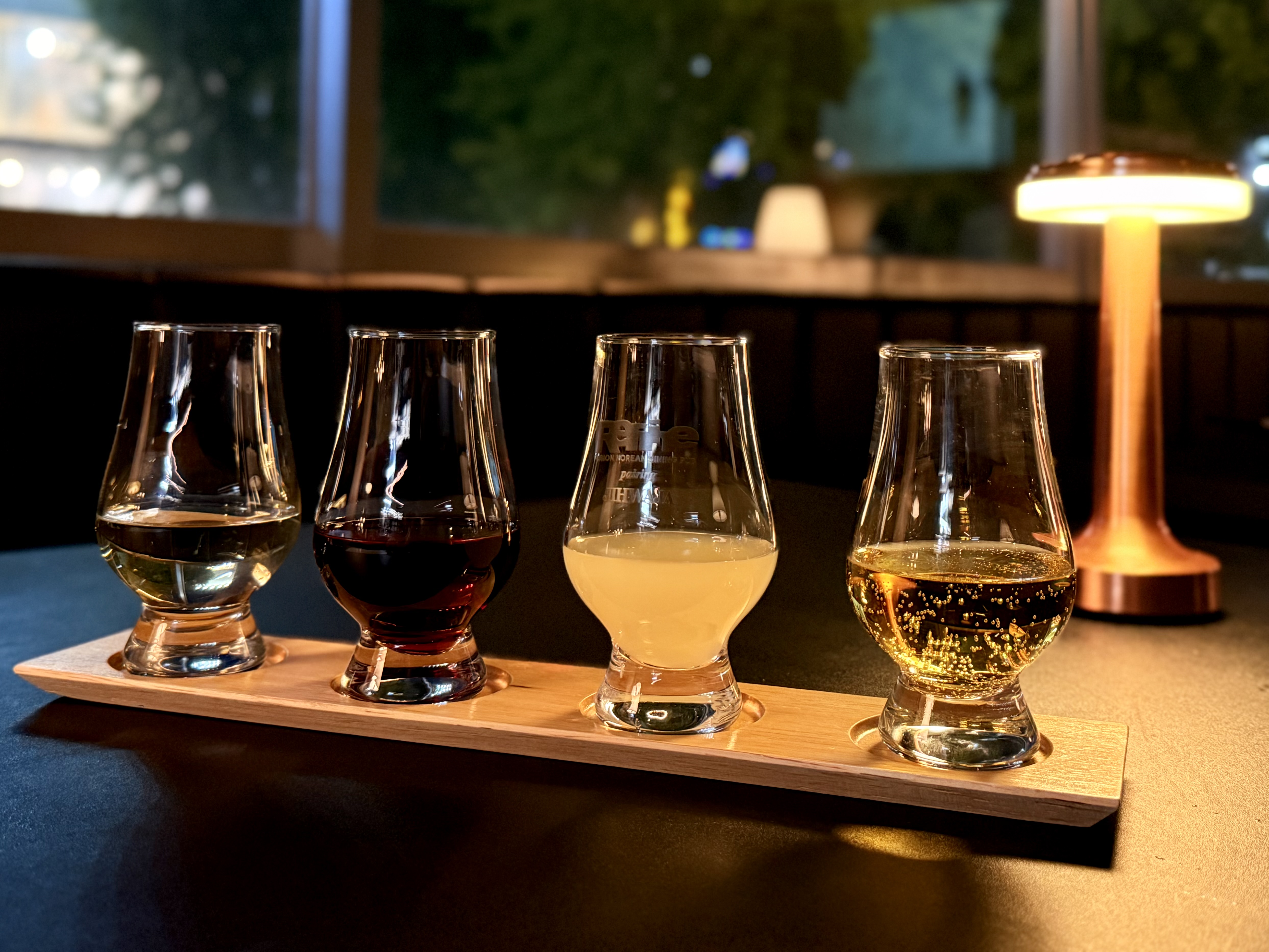 Refine Itaewon 傳統酒類與現代韓國小菜大理石桌面