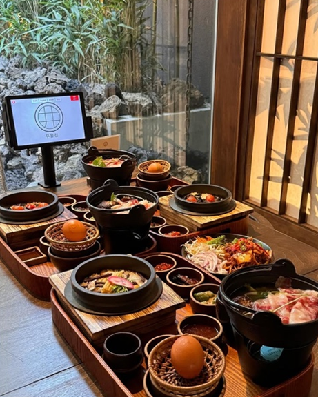 乌木集明洞包厢与石锅饭套餐