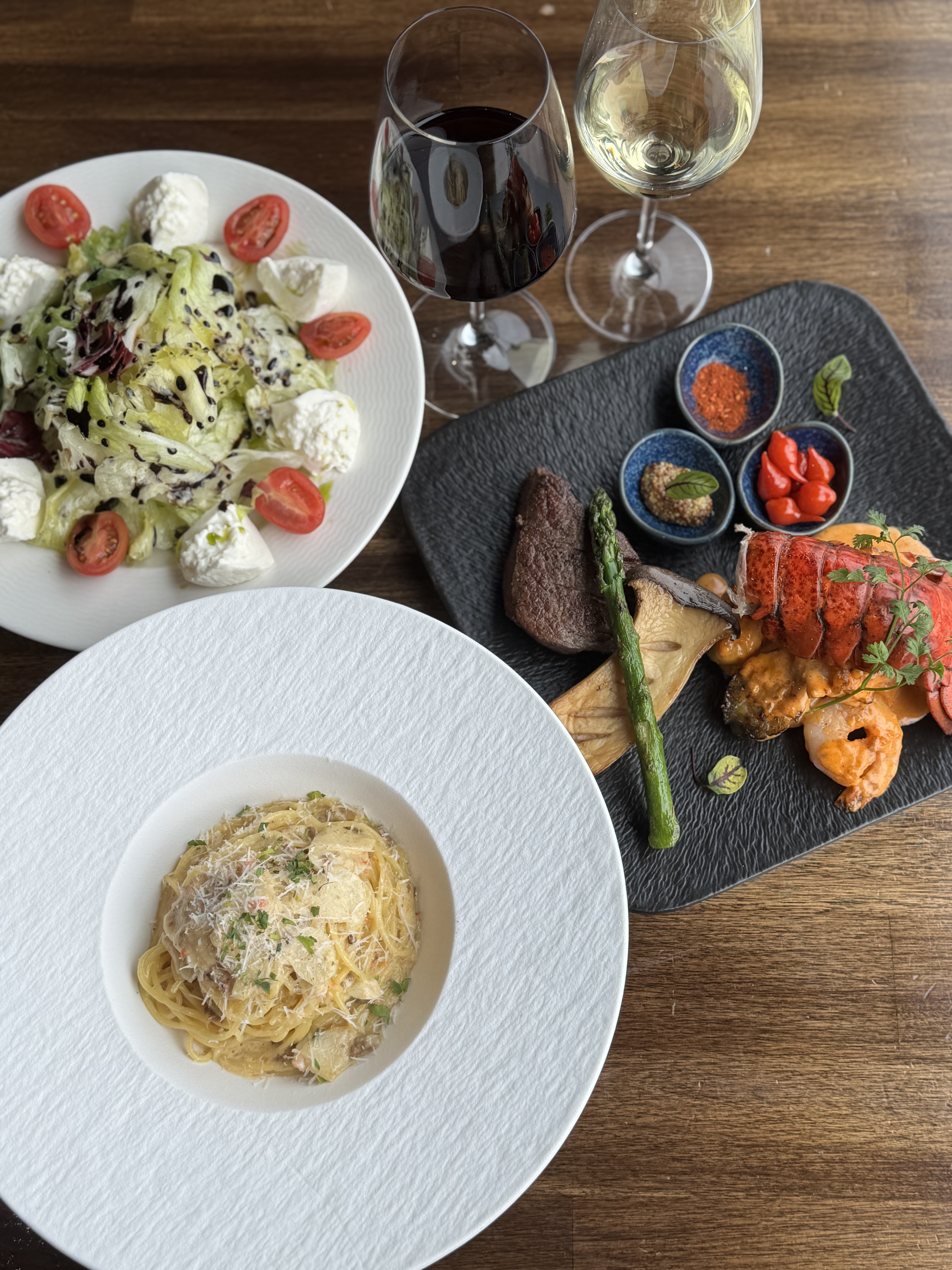 Ruban Rose屋顶夜景，石村湖与乐天塔暮色