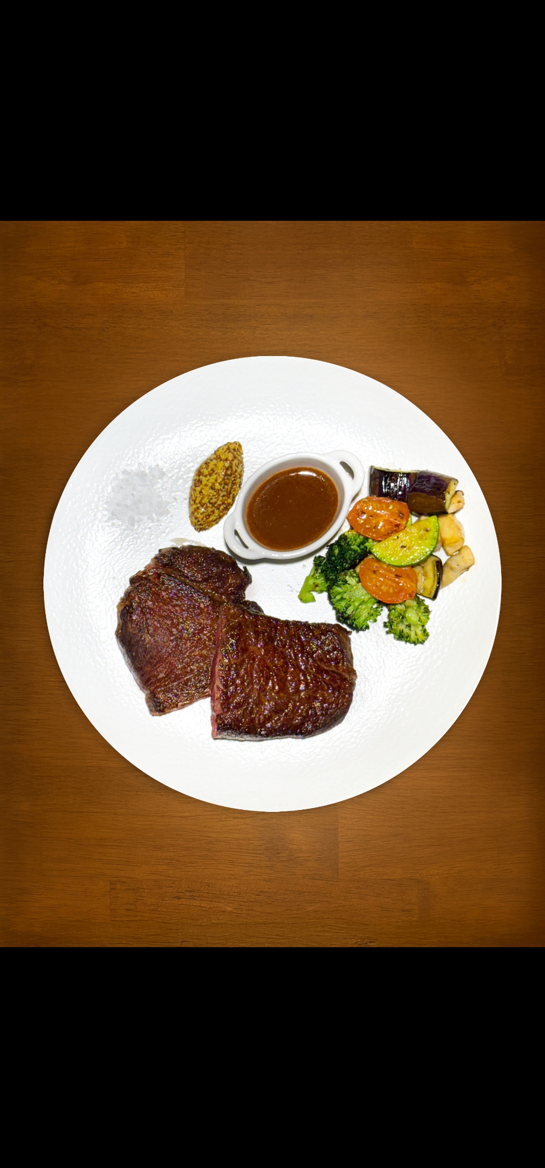 Chiller’s one-chef kitchen plating steak and vongole