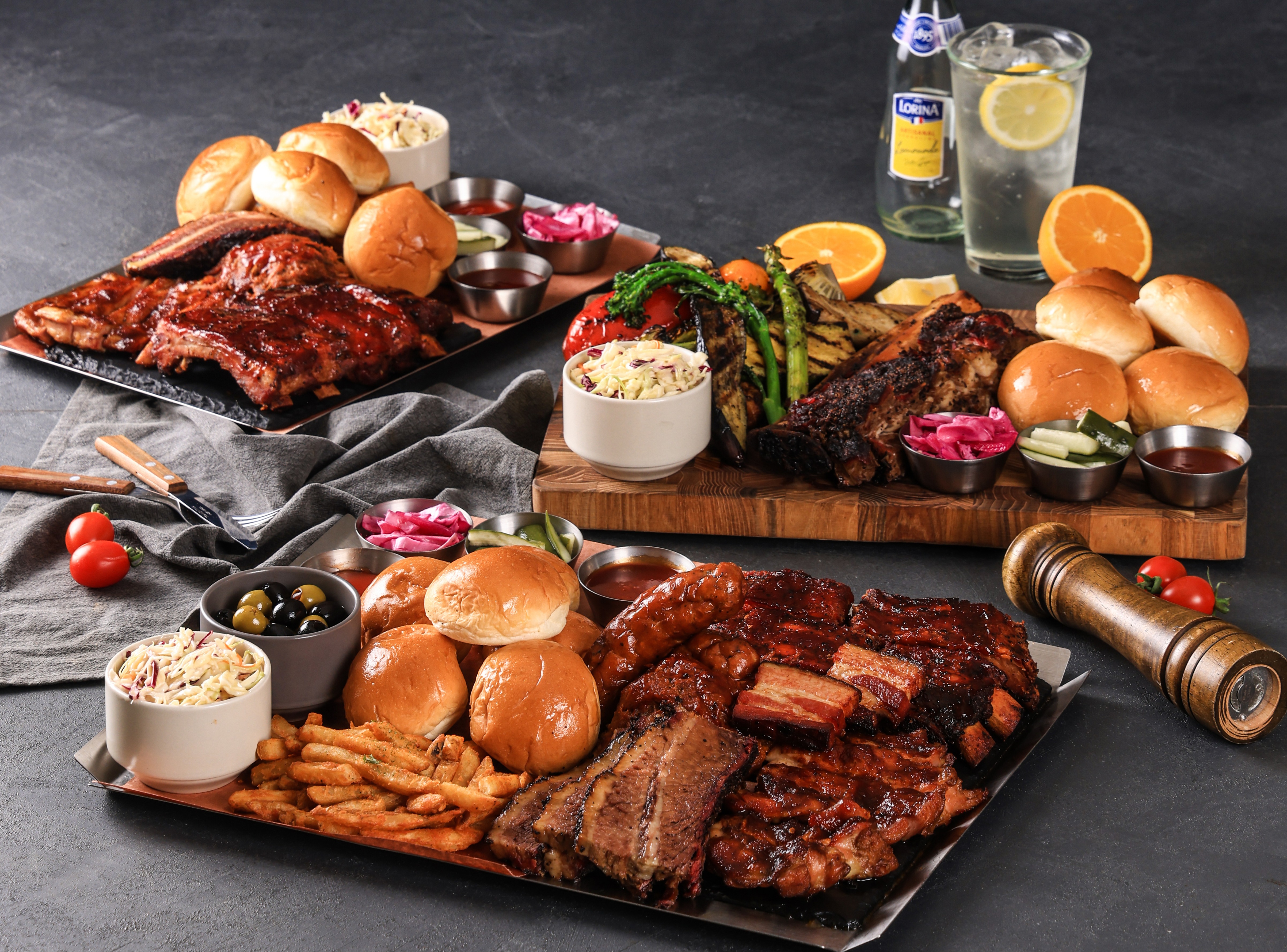 ハプチョンのSlow Yard BBQ、都会の庭先スモーカーと盛り合わせ