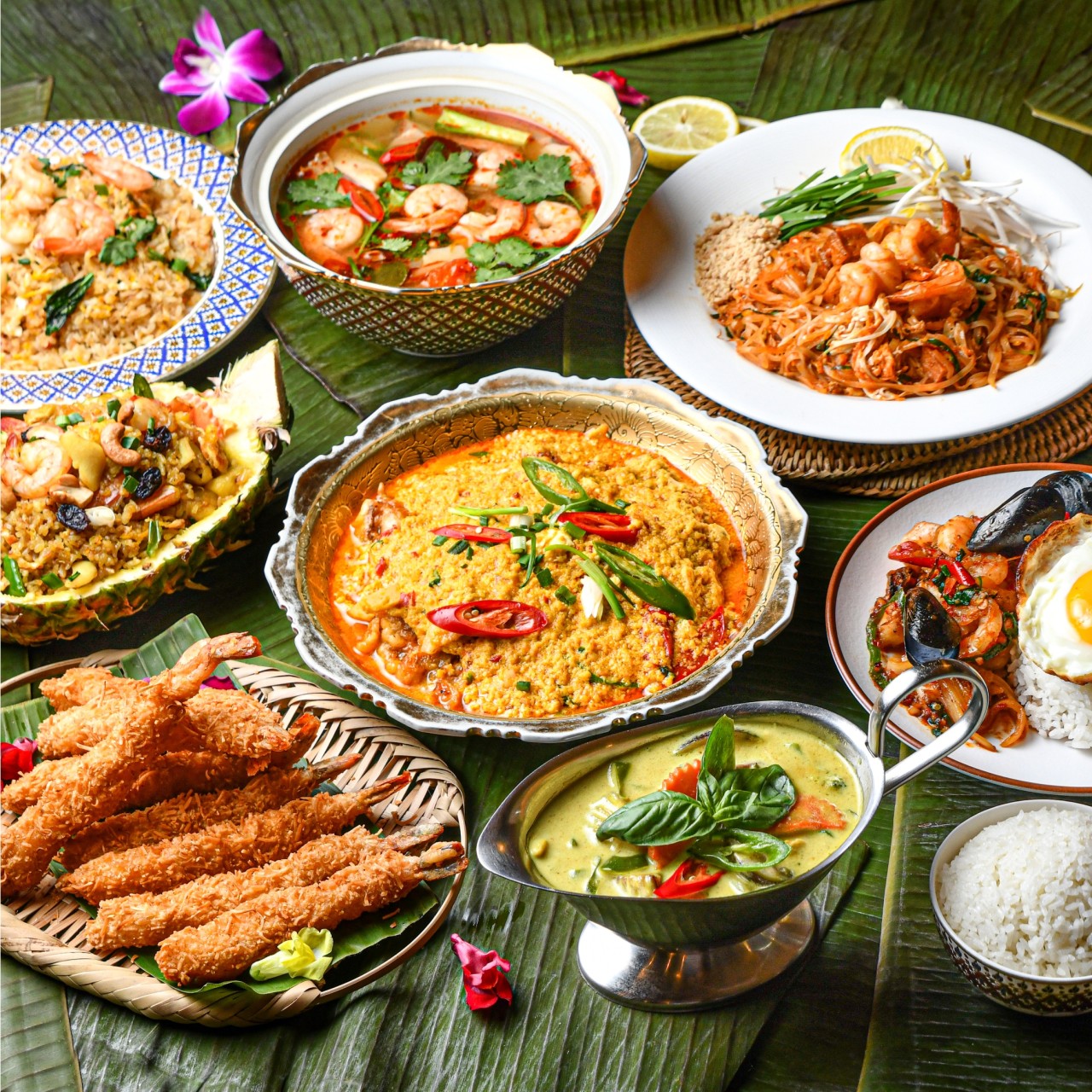 Golden Thai Kitchen Tom Yum and soft-shell crab curry