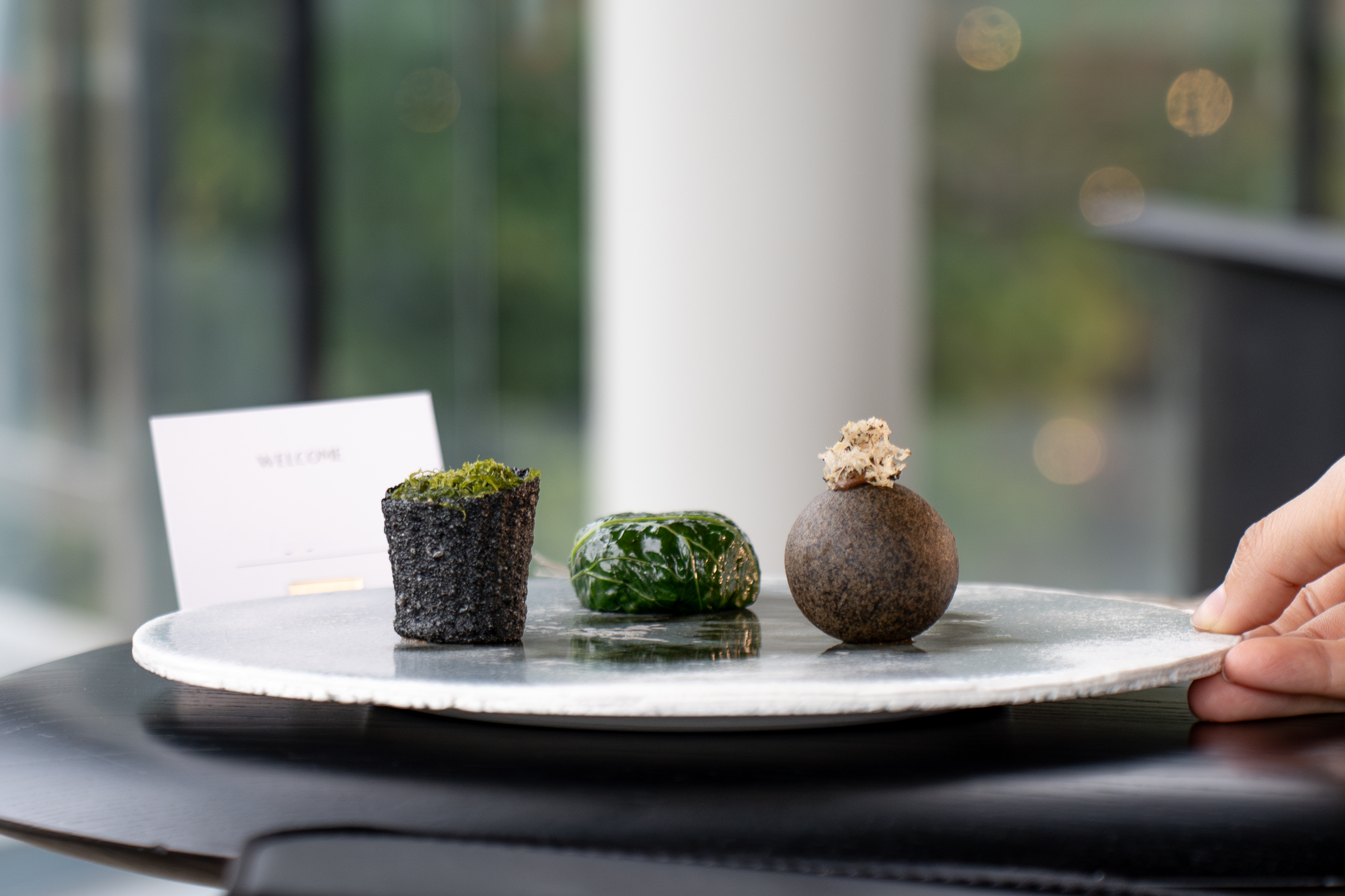 蔚山のミジイ 指先で楽しむダイニング展示と庭園