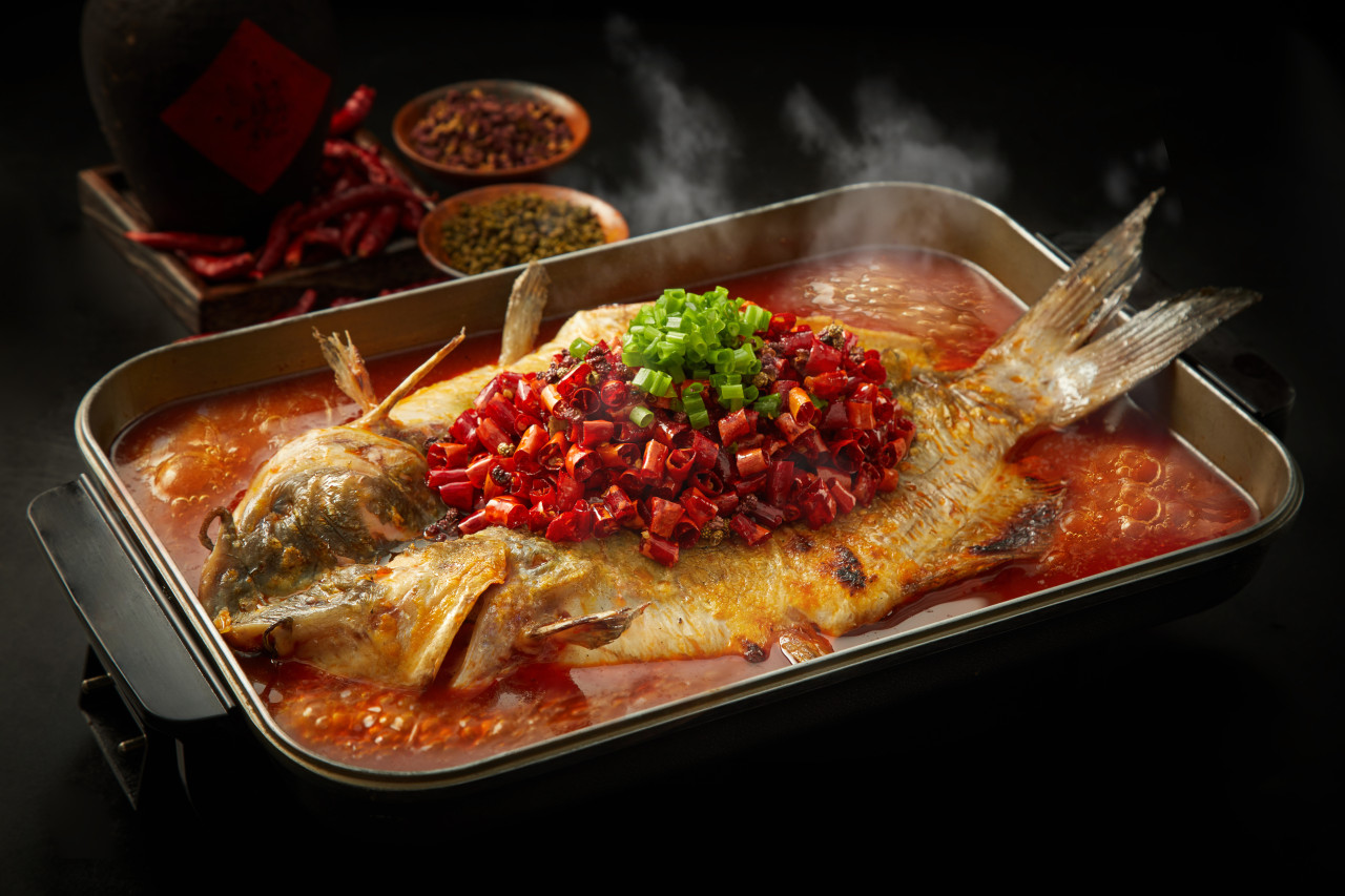 Bantianyao Kaoyu Gangnam麻辣魚蒸煮家庭式上菜