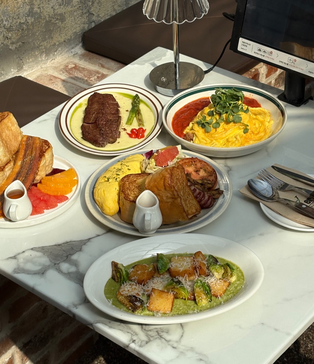 VERDE Mullae evening pasta and wine vibe