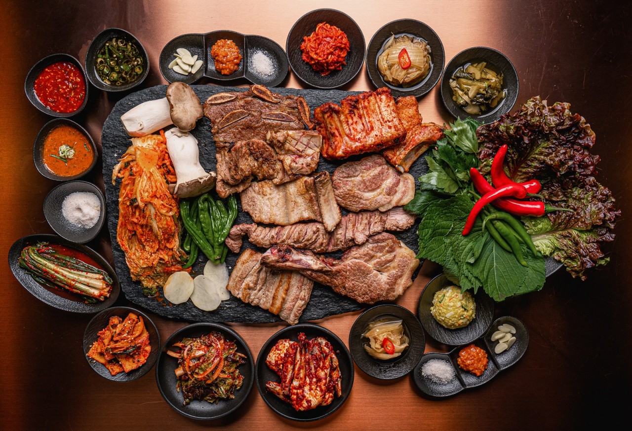 ユッソクグァンの石板焼きと炭火プレシア