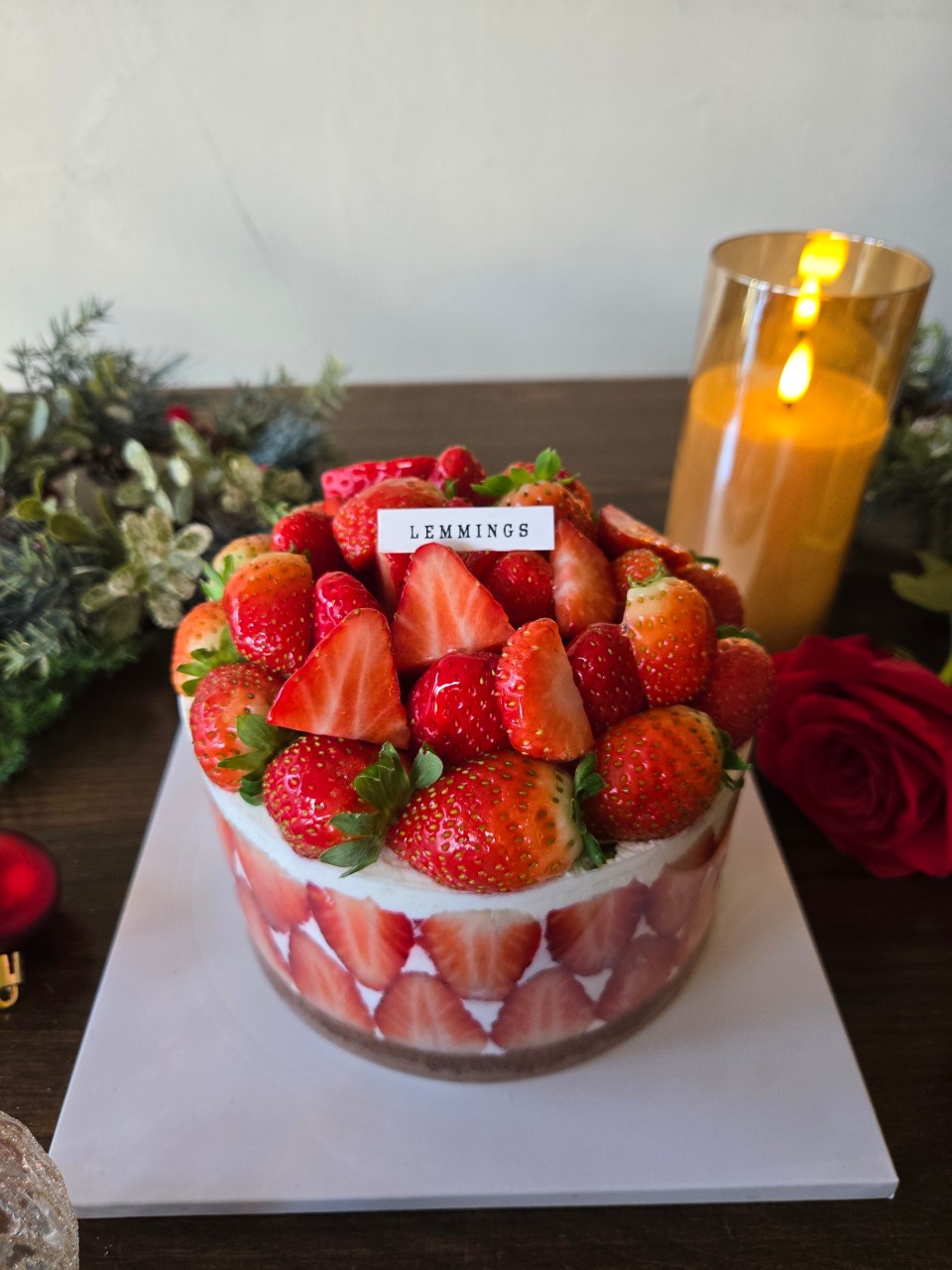 レミングス 季節のフルーツケーキとクリーム