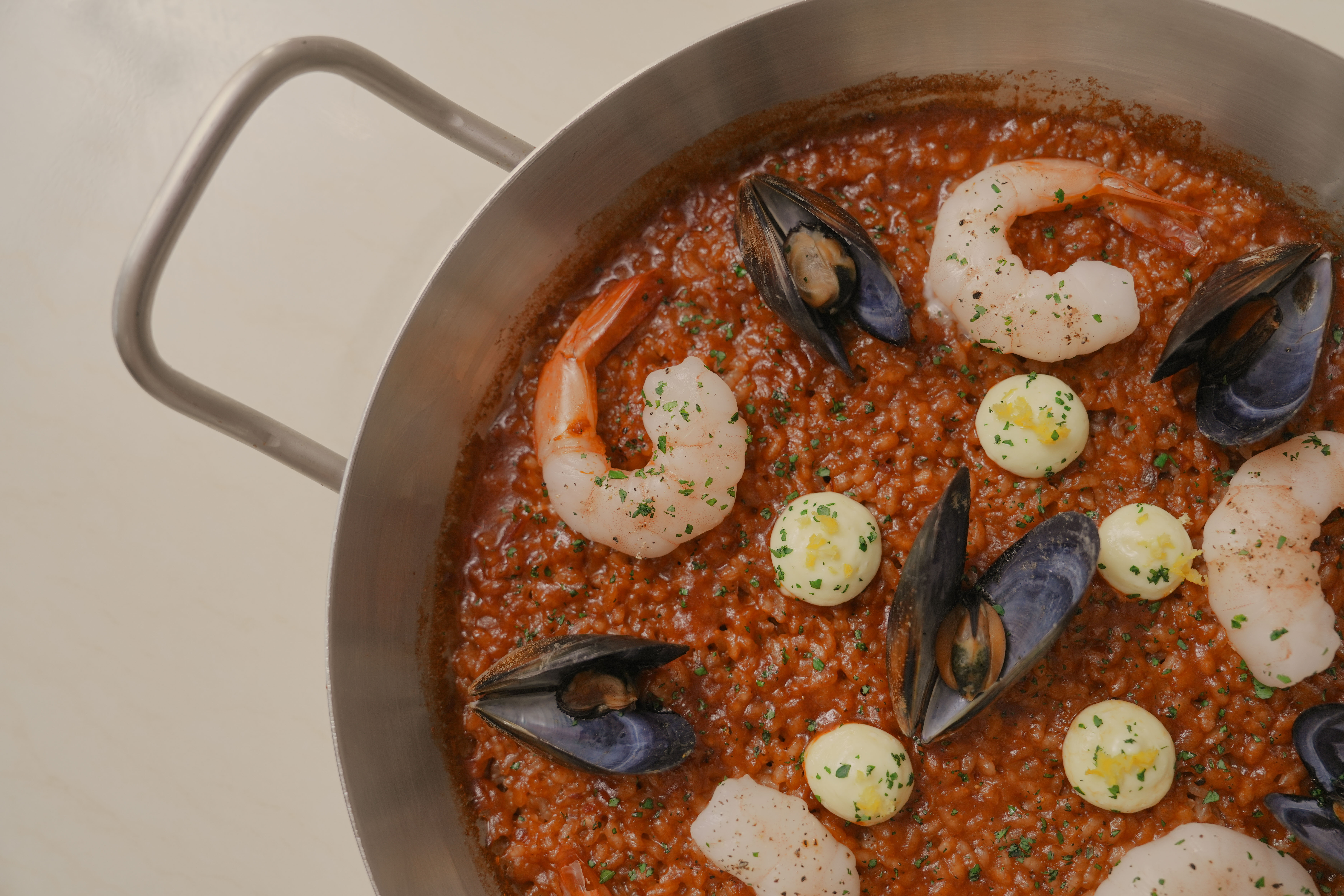 LUCERO首尔森林附近露台及马拉加风味菜品