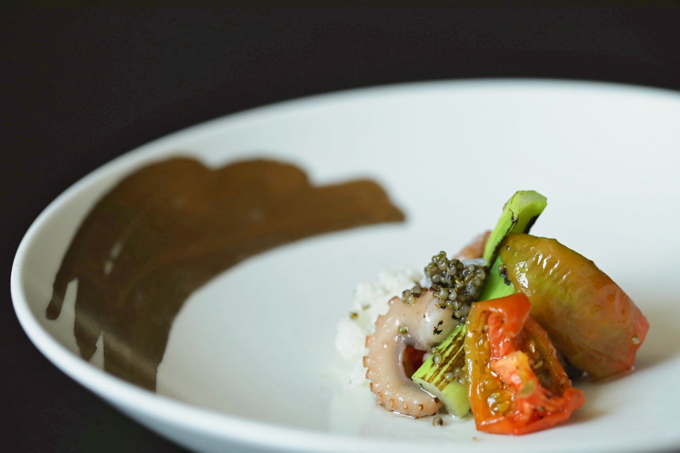 Takumigon 寿司吧台与陈年寿司