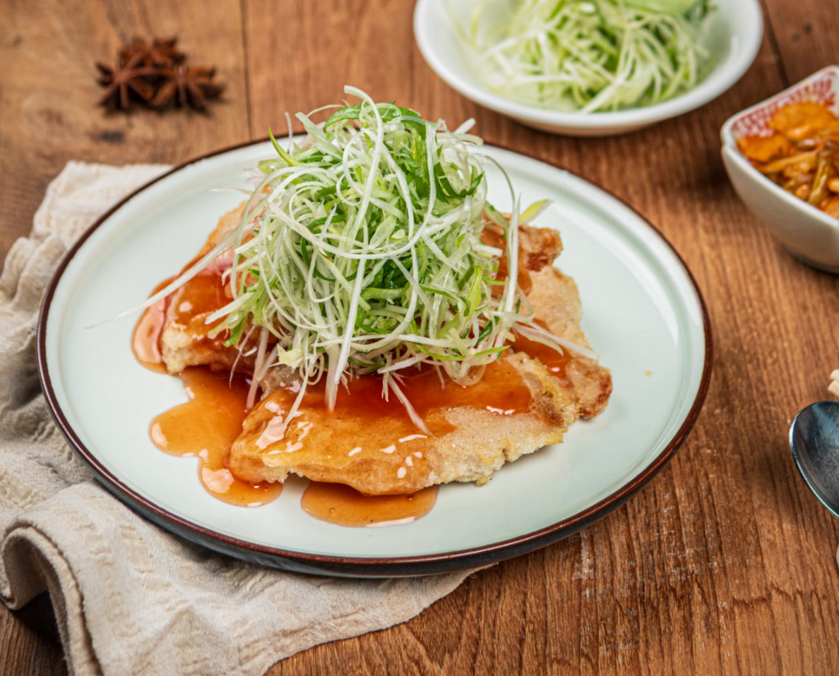 ILU 汝矣島、家庭的な中華と手打ち麺