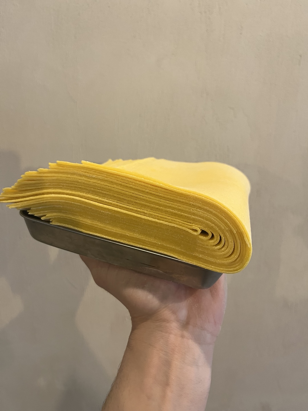 ルスティコ バーテーブルの手作り卵黄パスタ
