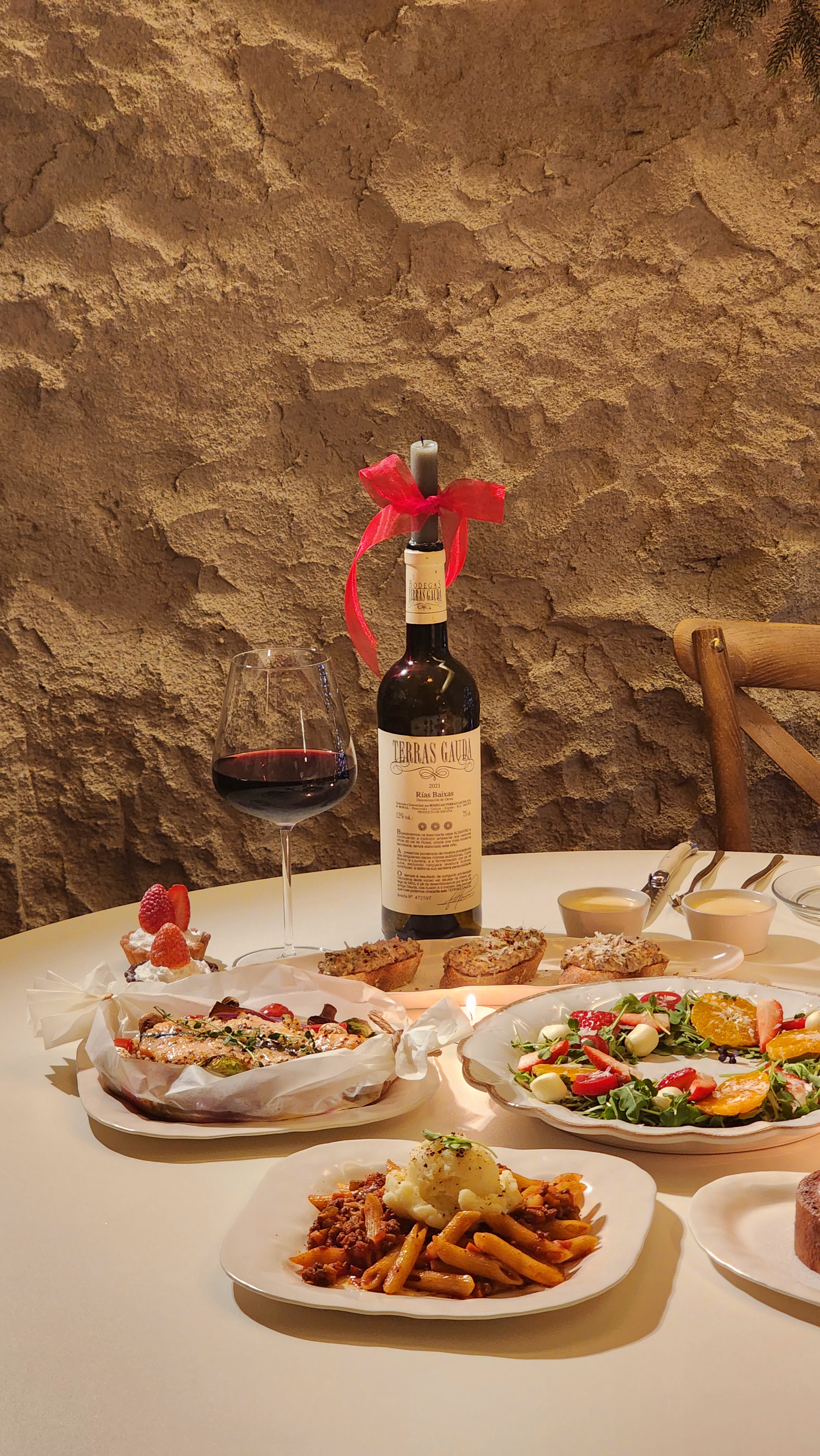 Cucheecke Wine Bar interior and cheesecake pairing