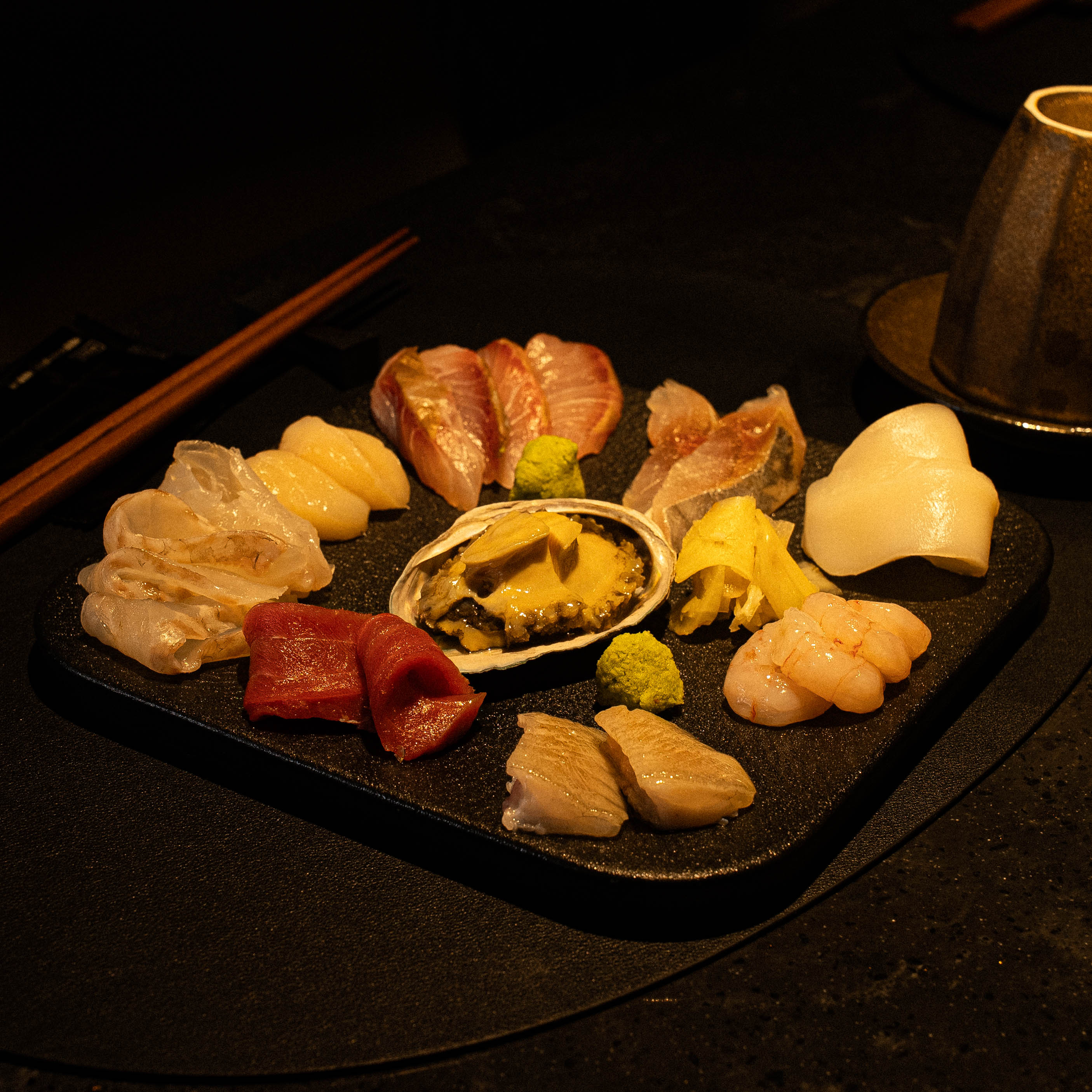 Ten-seat izakaya counter with sake at Hokori Songpa