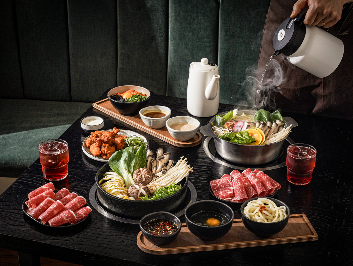 Sukidang Gyodae個人壽喜燒鍋與溫馨燈光