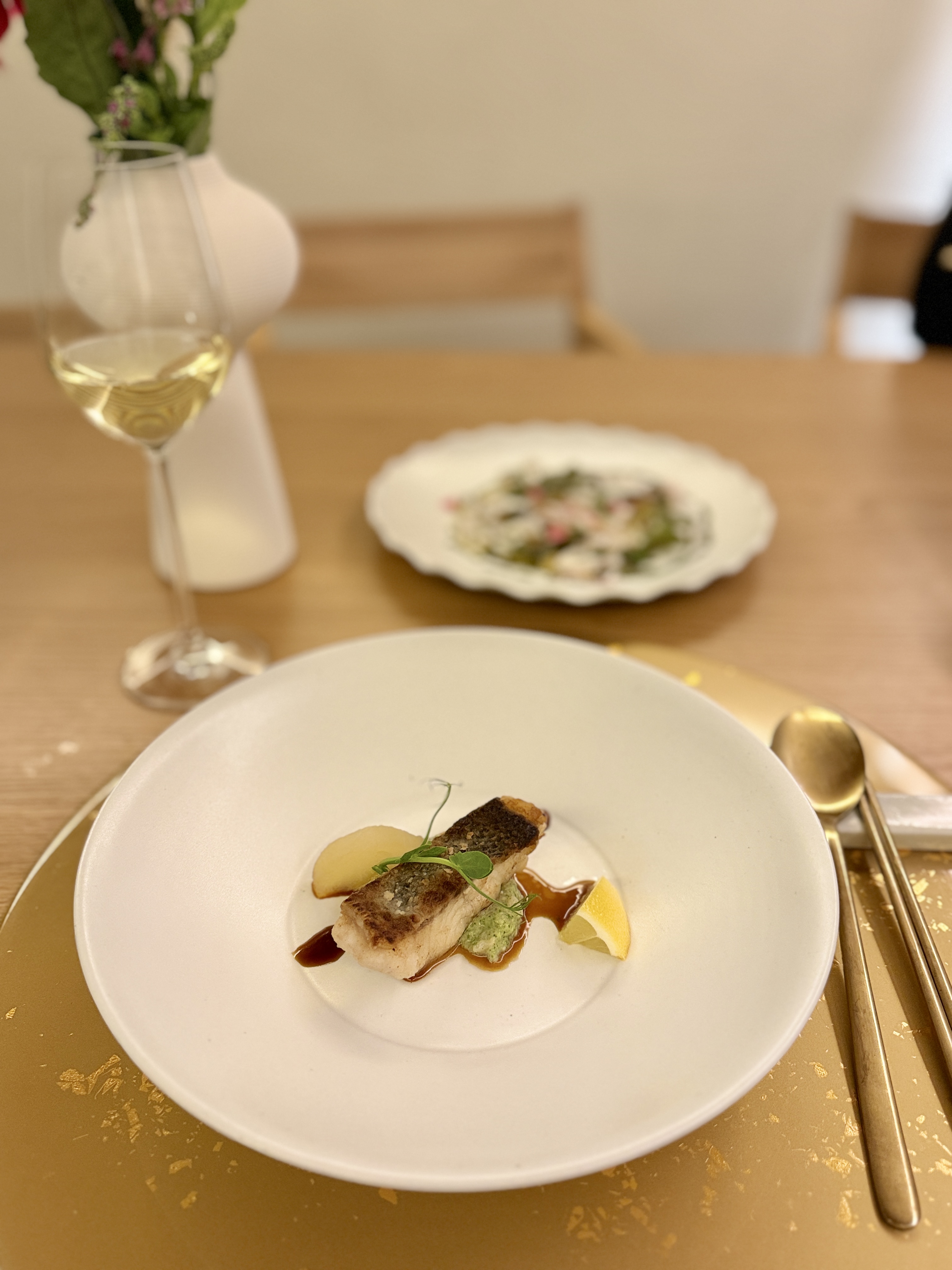 サセクソウルの個室、季節の韓国料理コースの配置