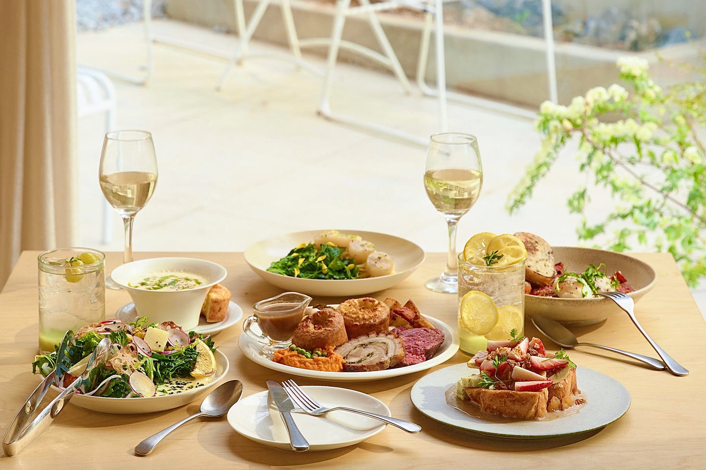 FOCOA DINNER warm villa like dining with wine