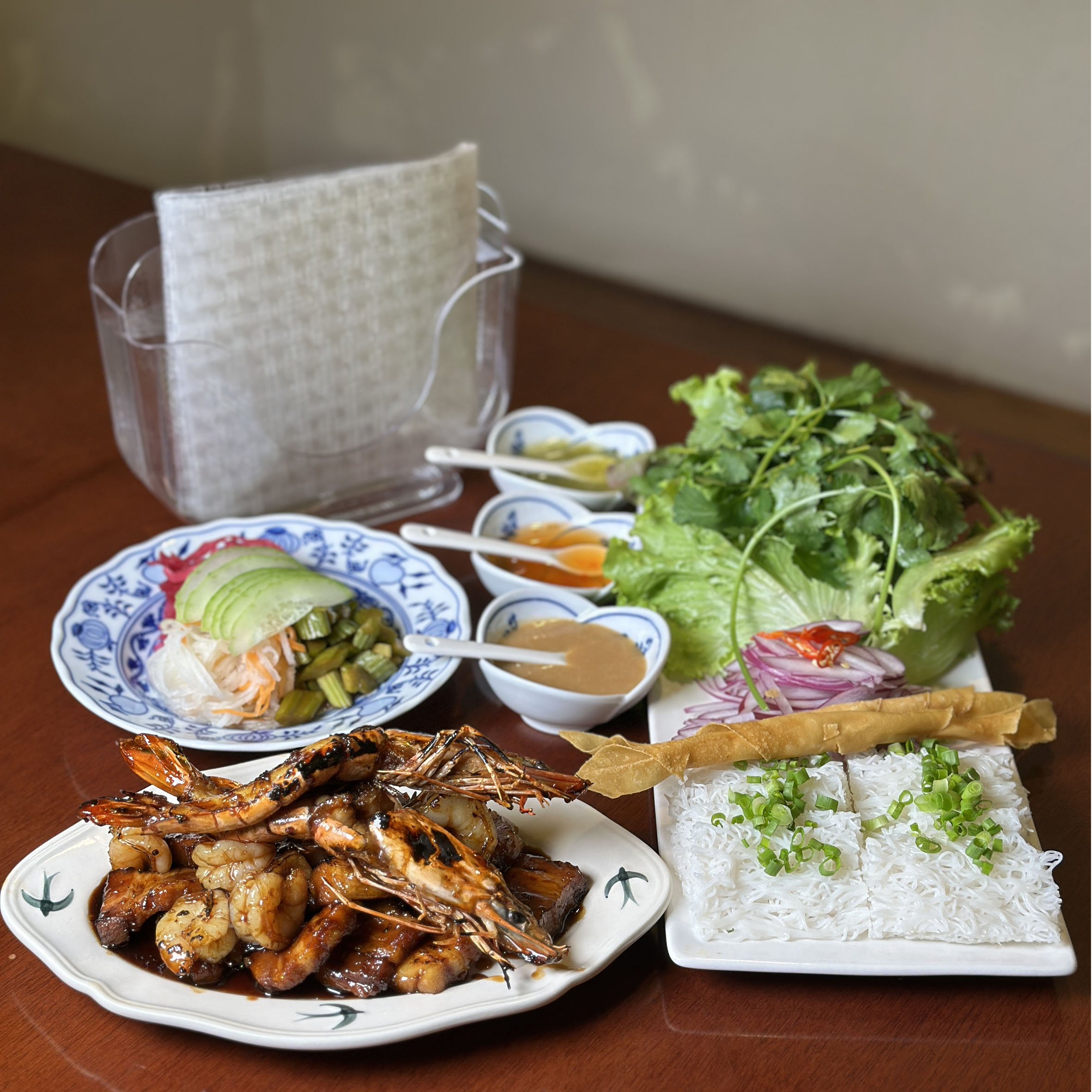 MAO Seongsu—steamy bowls and wok aroma rising