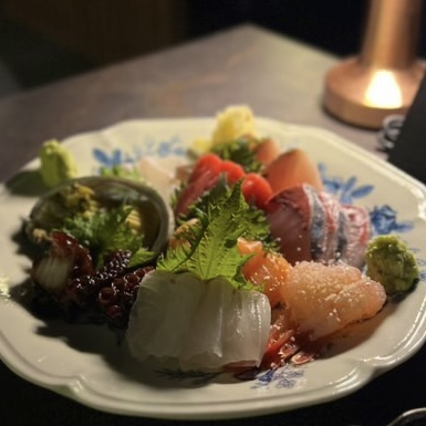 Ryujiro sushi dining with seasonal nigiri and wine at the counter