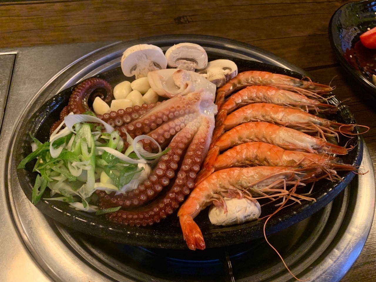 Octors Annex章魚料理與露臺座位