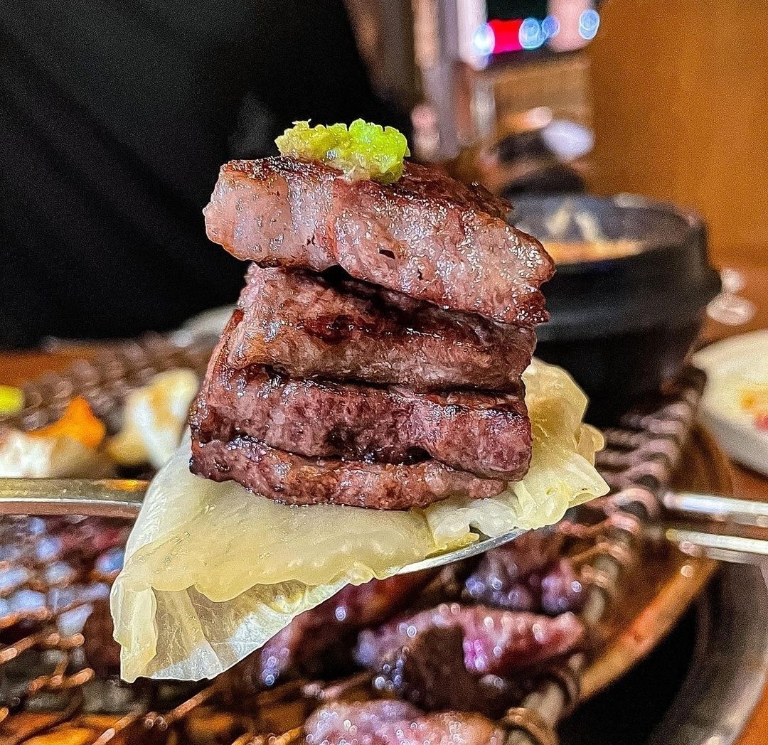 MARBLING HOUSE韩牛牛排配石锅饭与酱汤