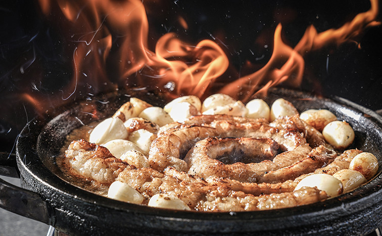 Uwol sogopchang Mapo 蒜味烤內臟油滋滋